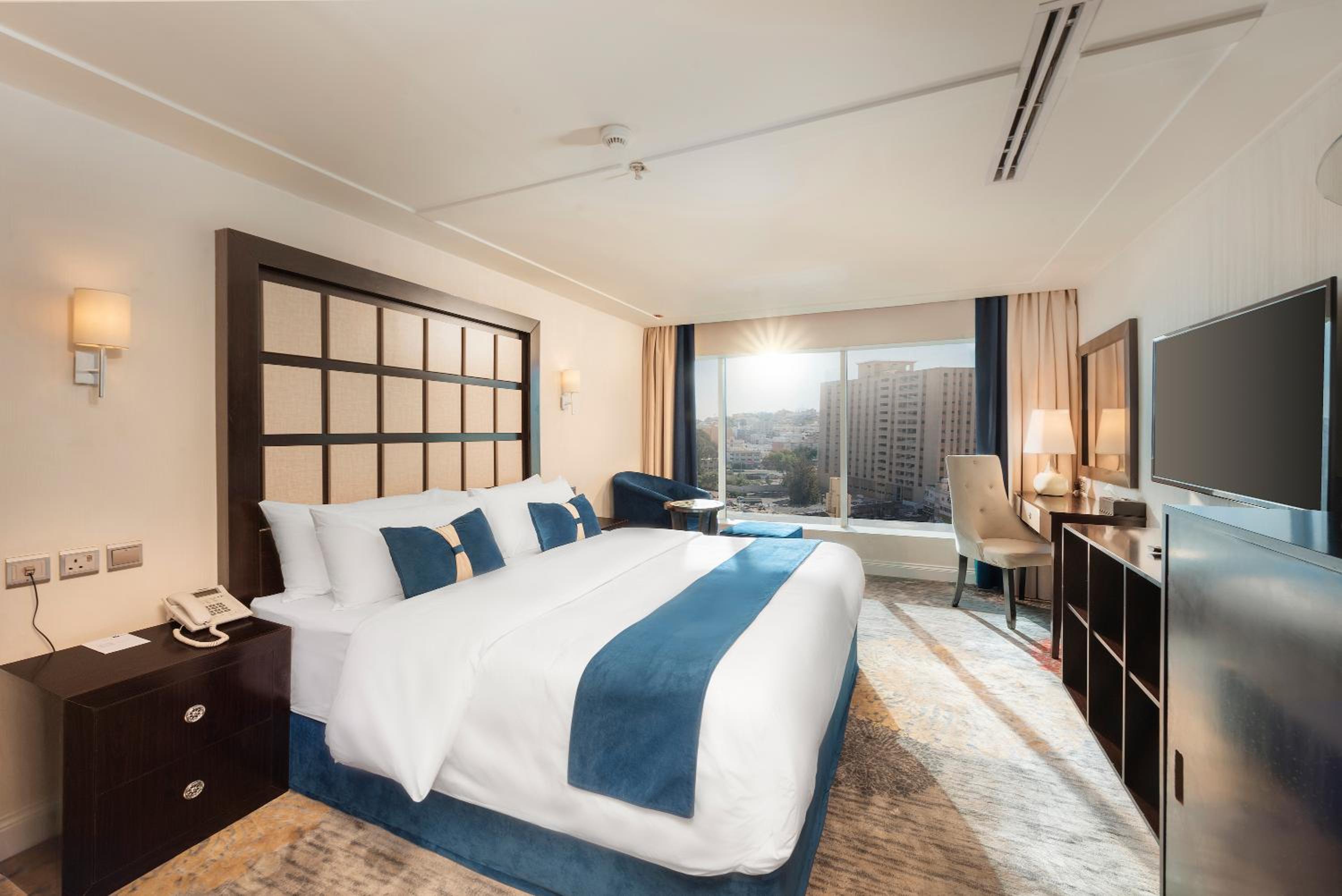 Double Room with Mountain View