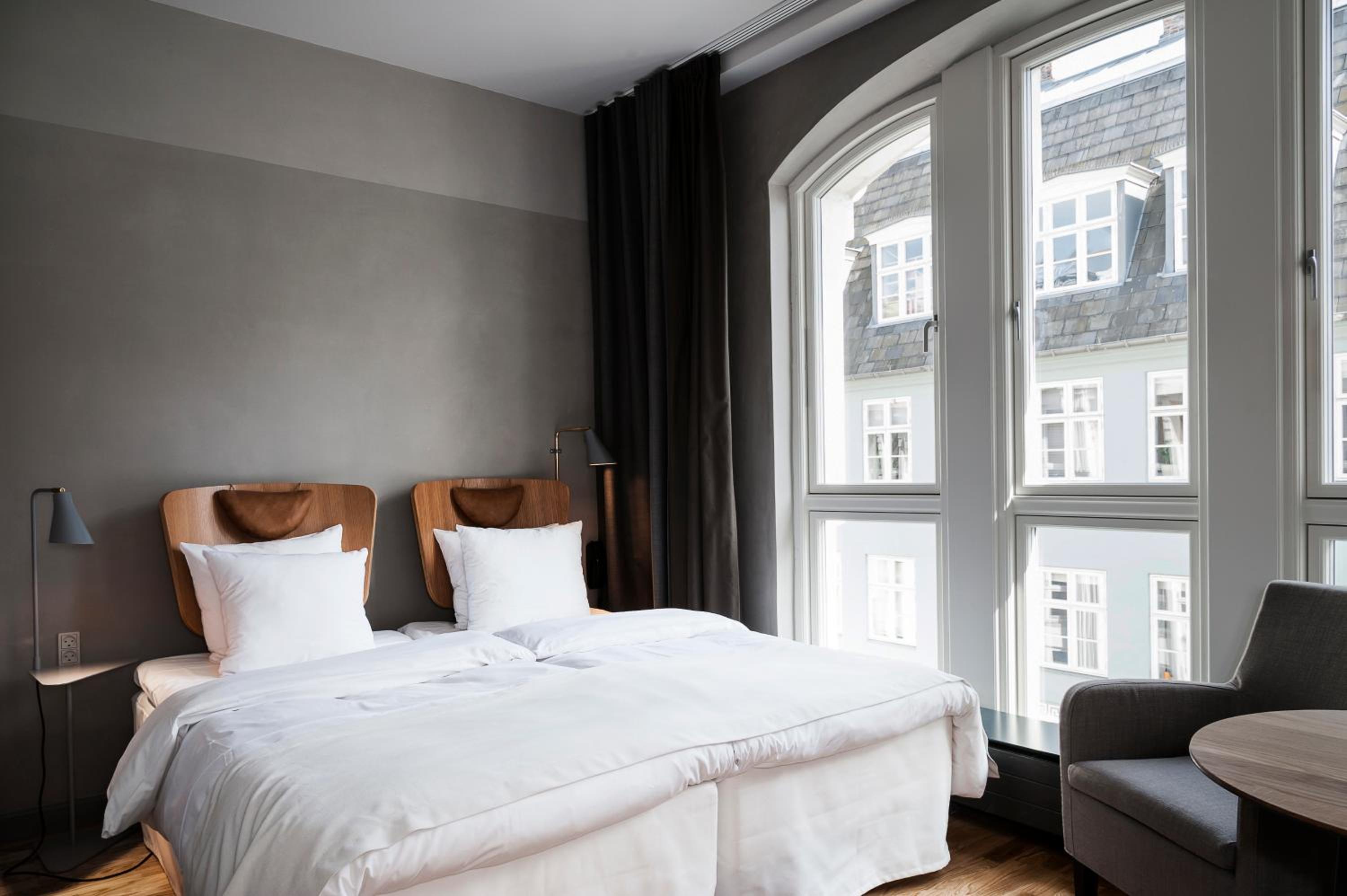 Deluxe Double Room with Panoramic Window - Photo 1