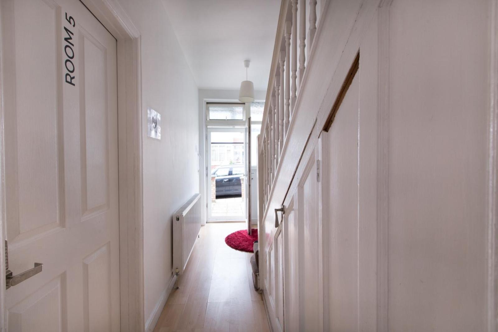 Single Room photo 2