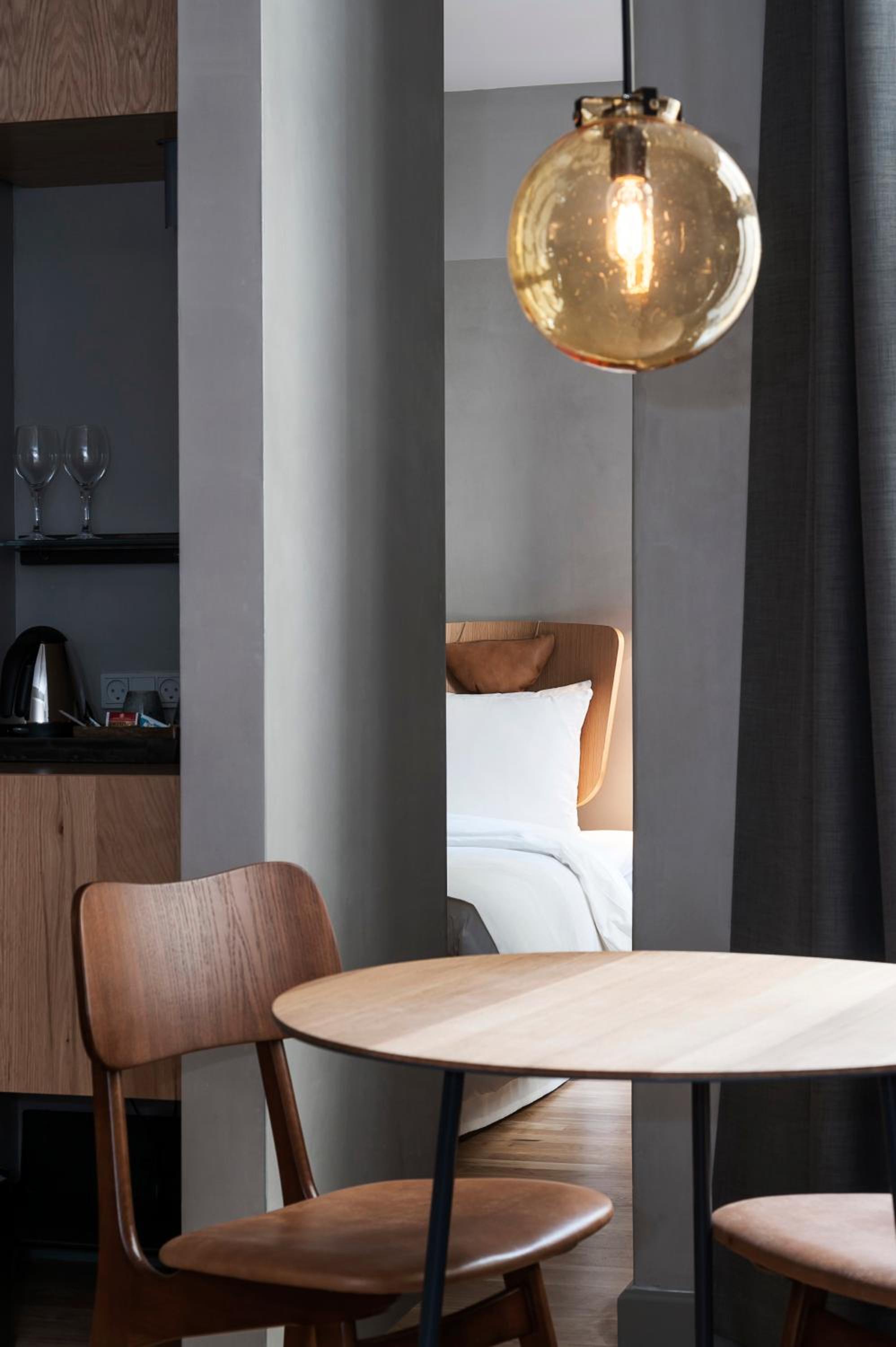 Suite - Photo 8
