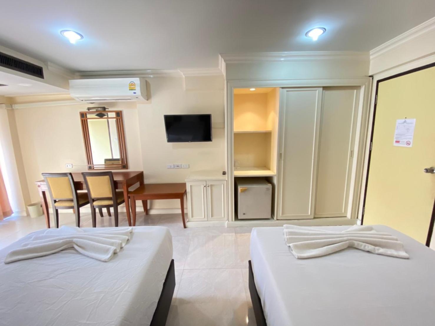 Standard Twin Room photo 3