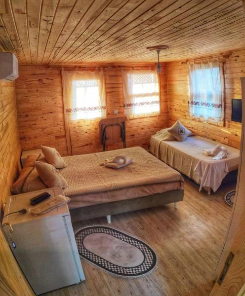 Economy Triple Room