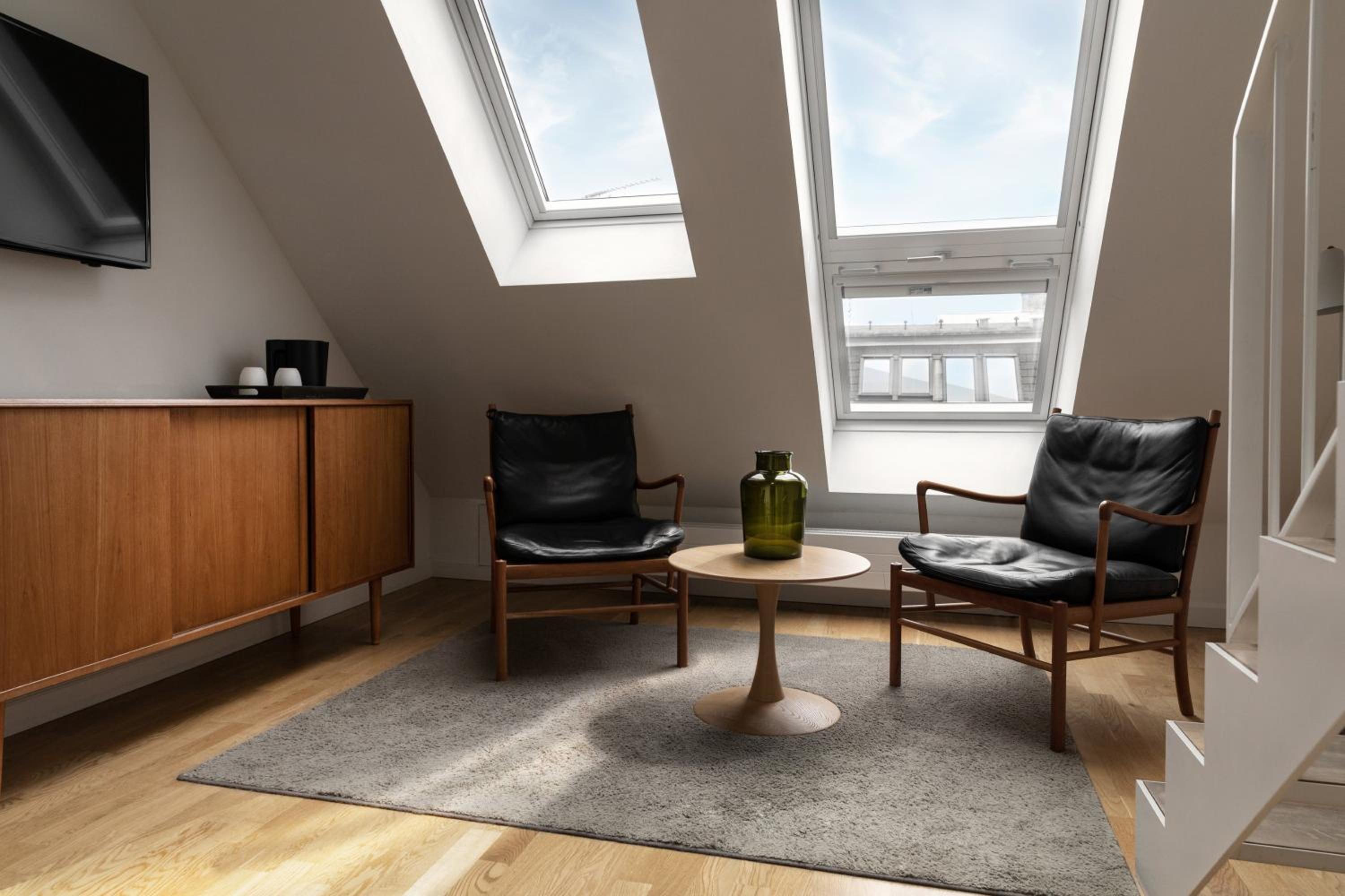 Loft Suite With Private Rooftop Balcony photo 2