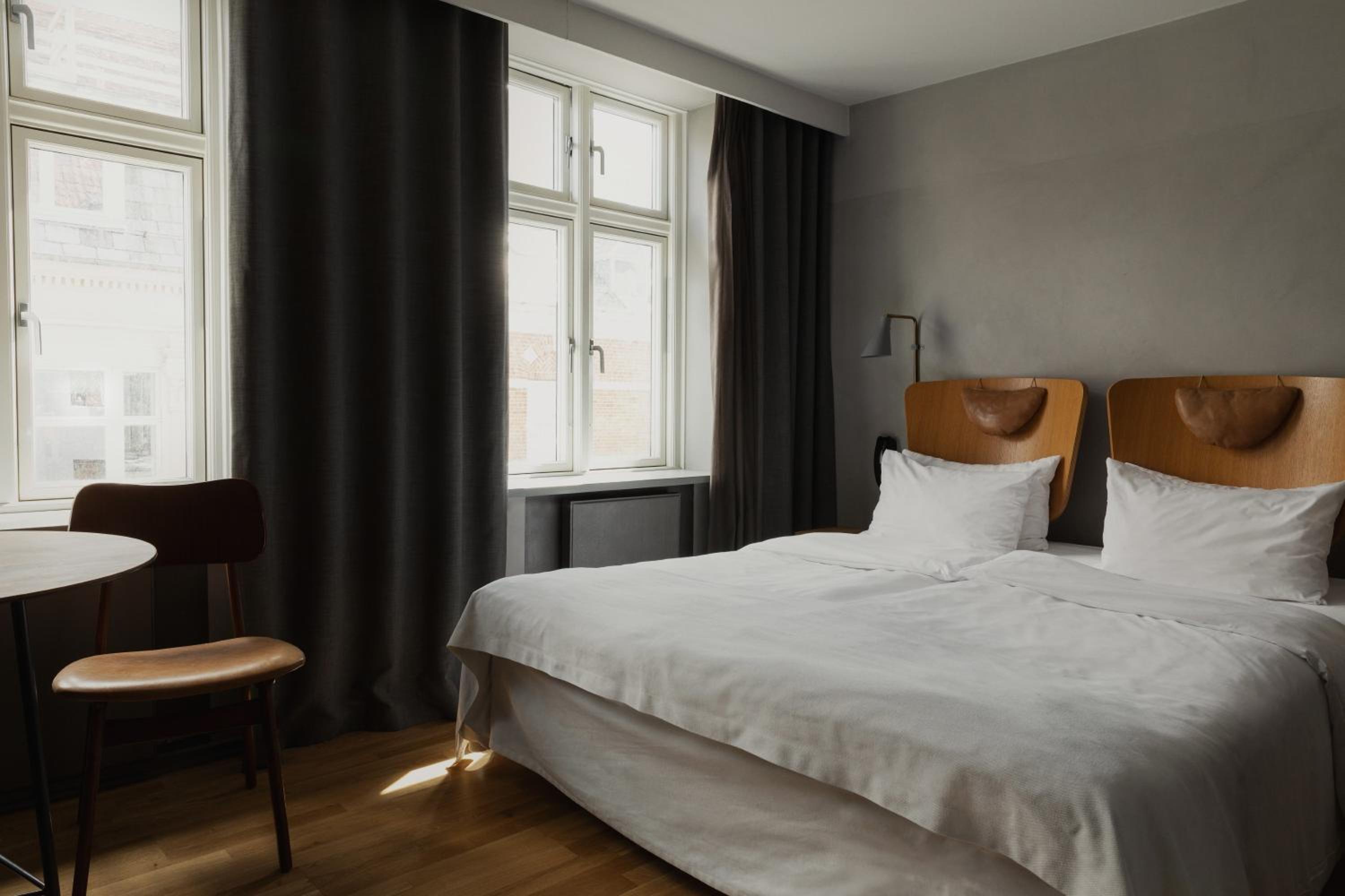 Standard Double or Twin Room - Photo 5