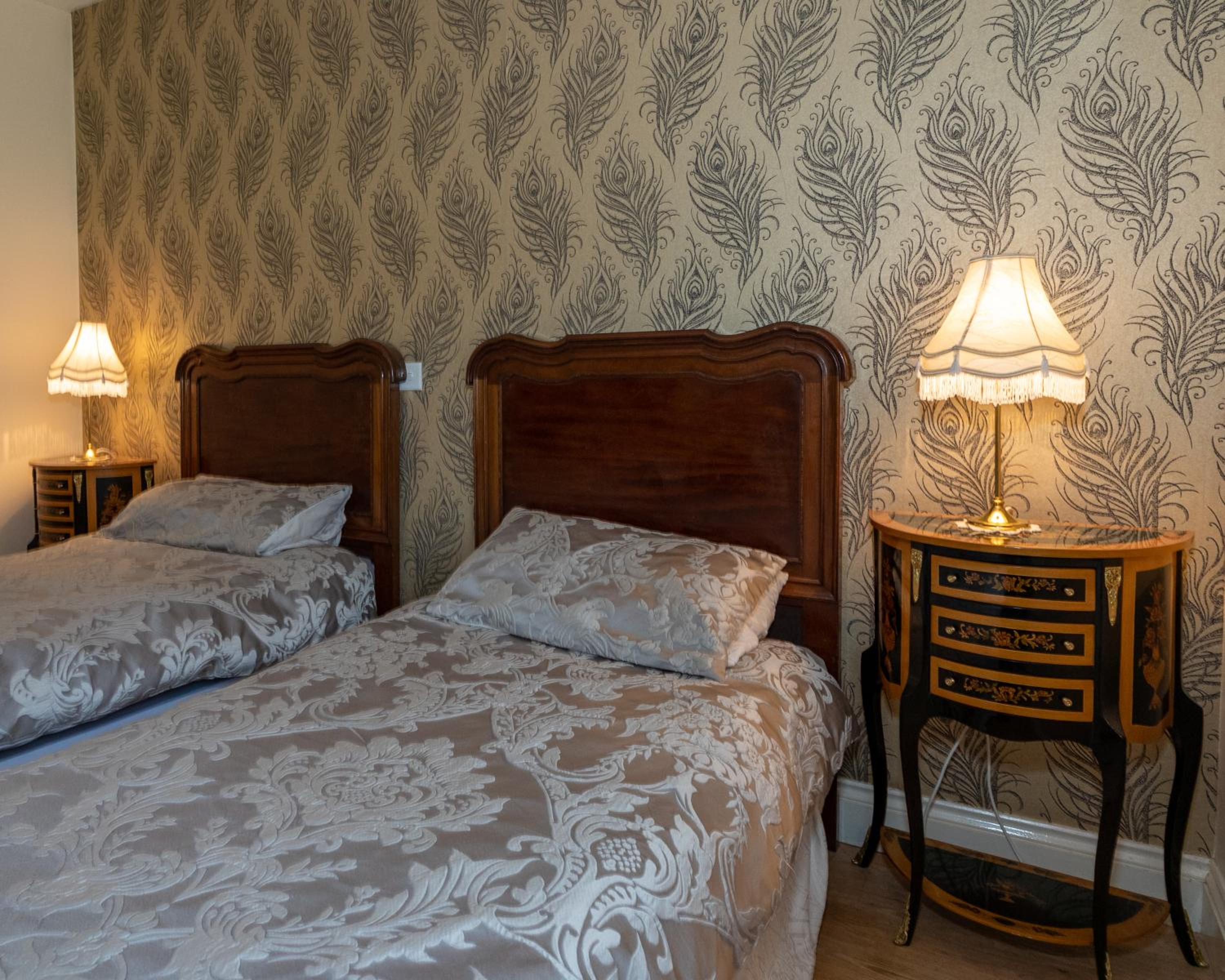 Triple Room with Private Bathroom - Photo 4
