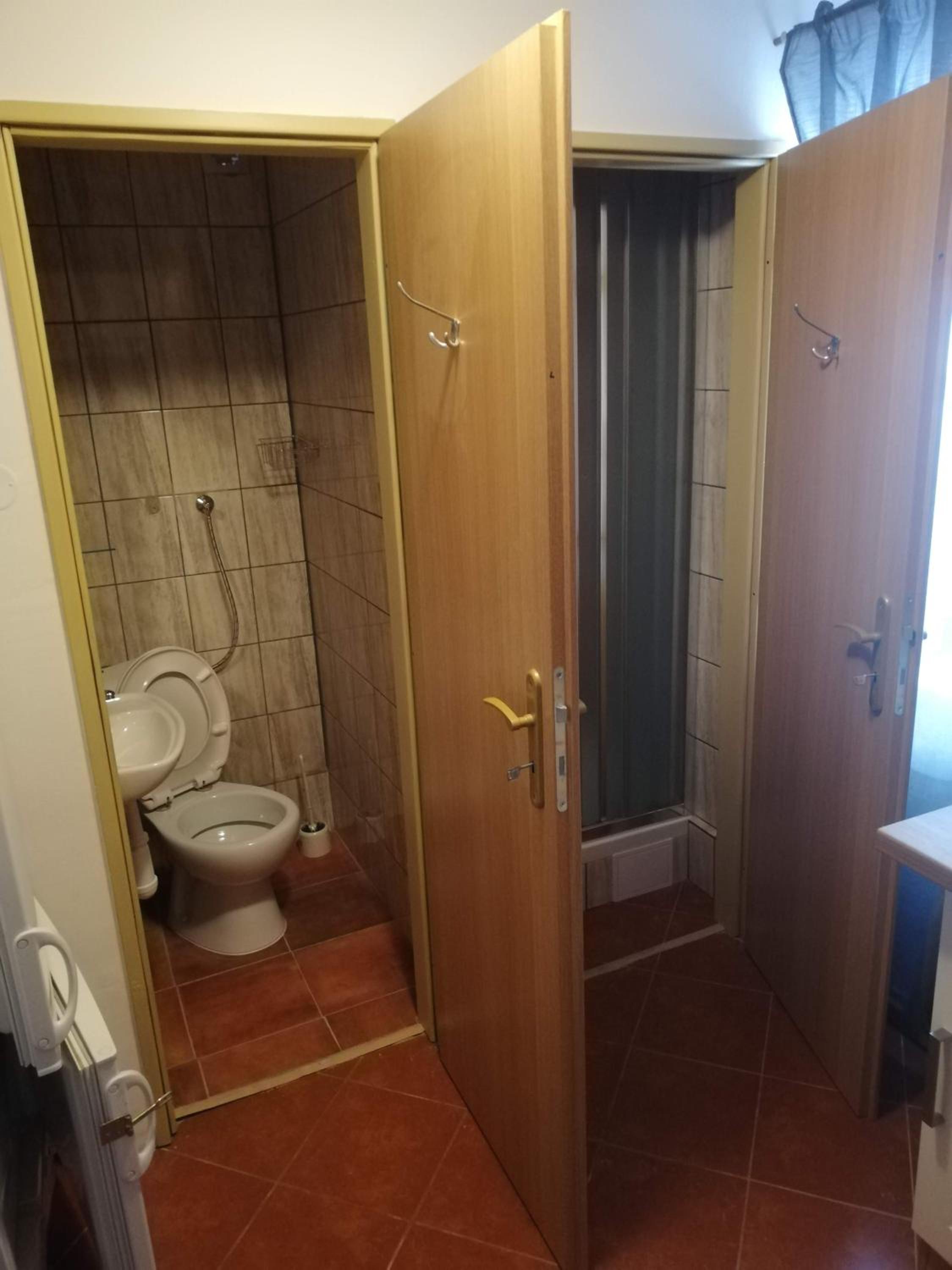 Studio Apartment - Photo 4