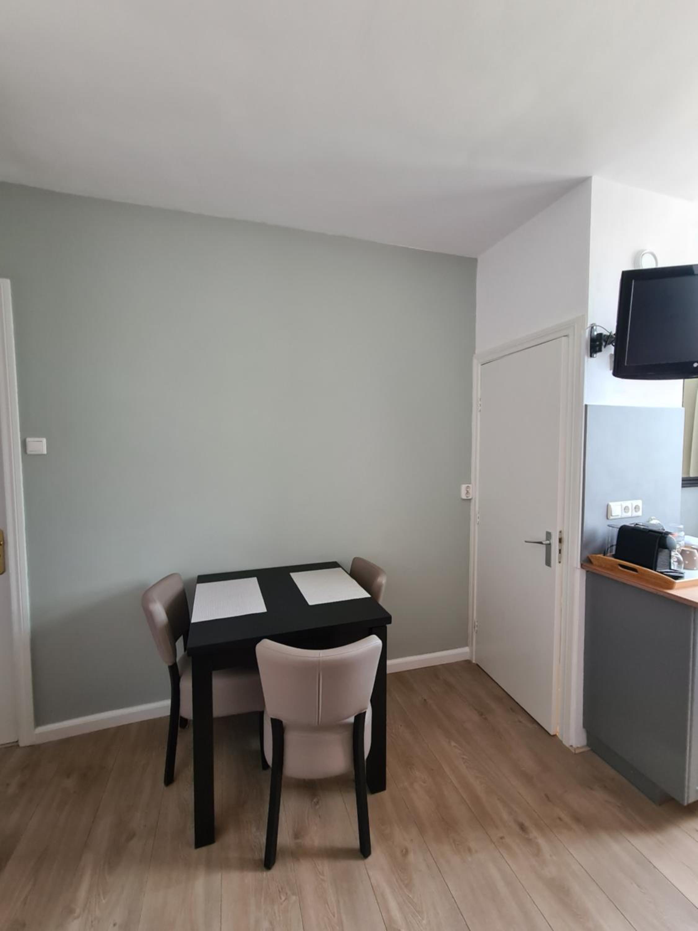 Triple Room - Photo 9