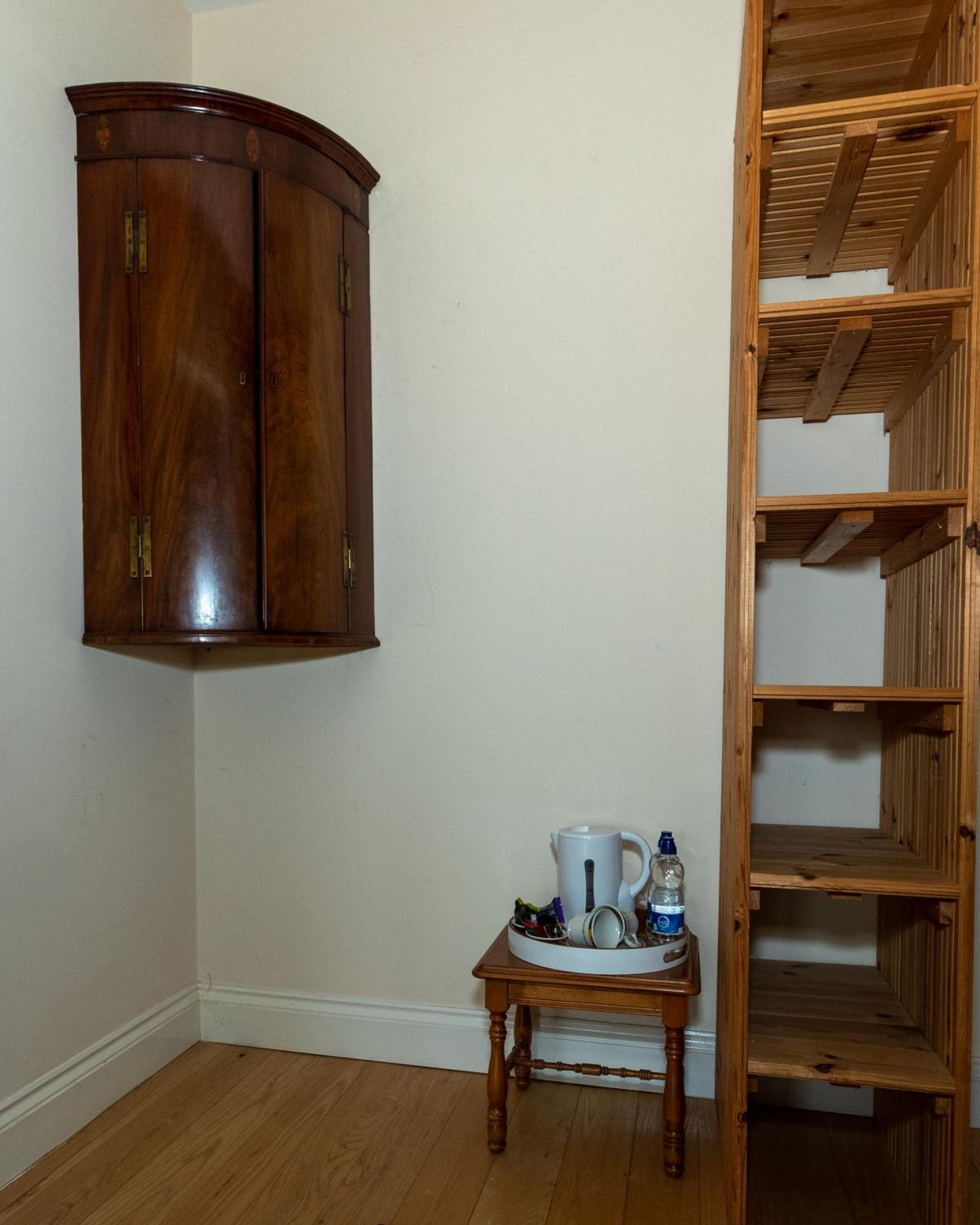 Deluxe King Room - Photo 2
