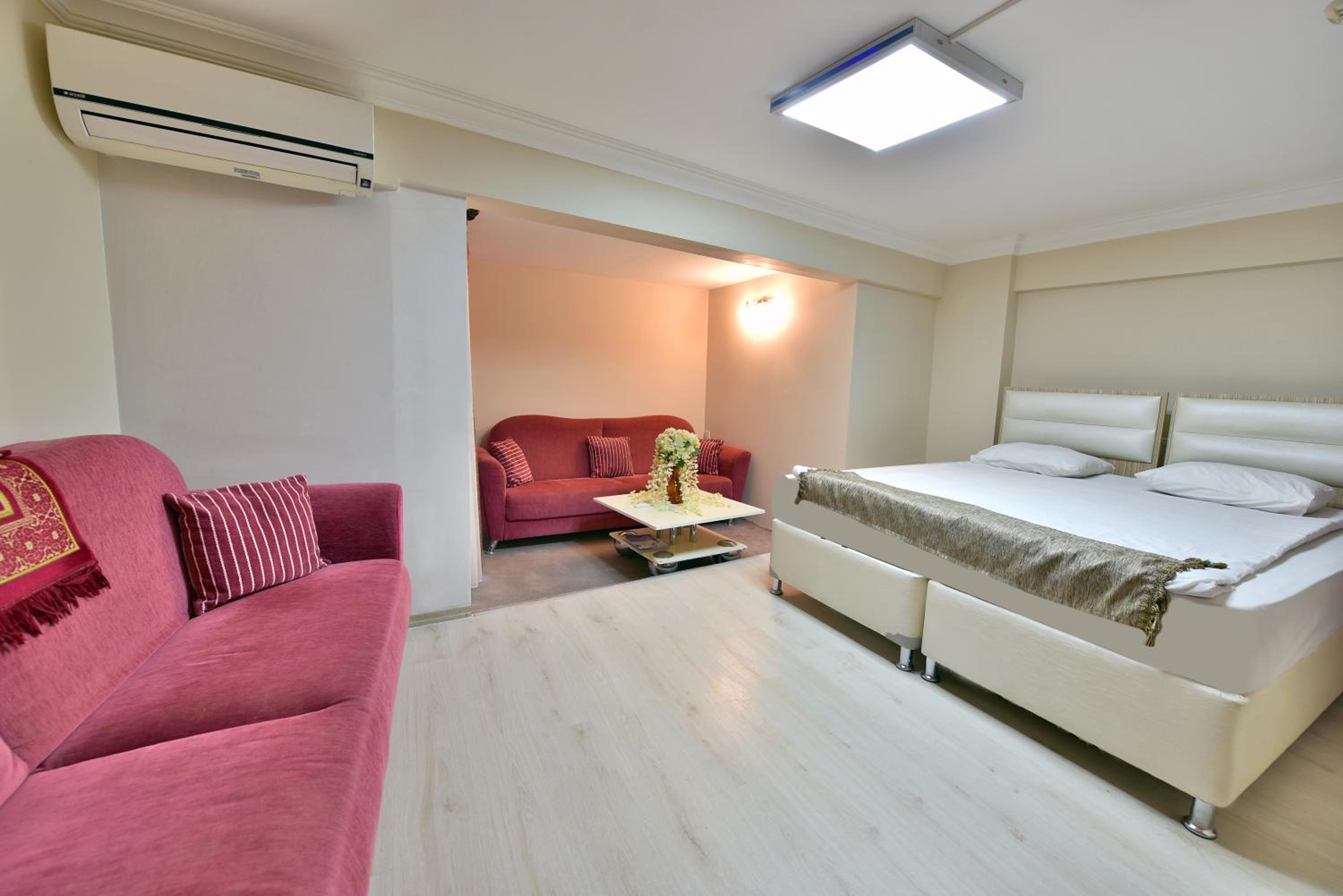 Standard Double Room photo 3