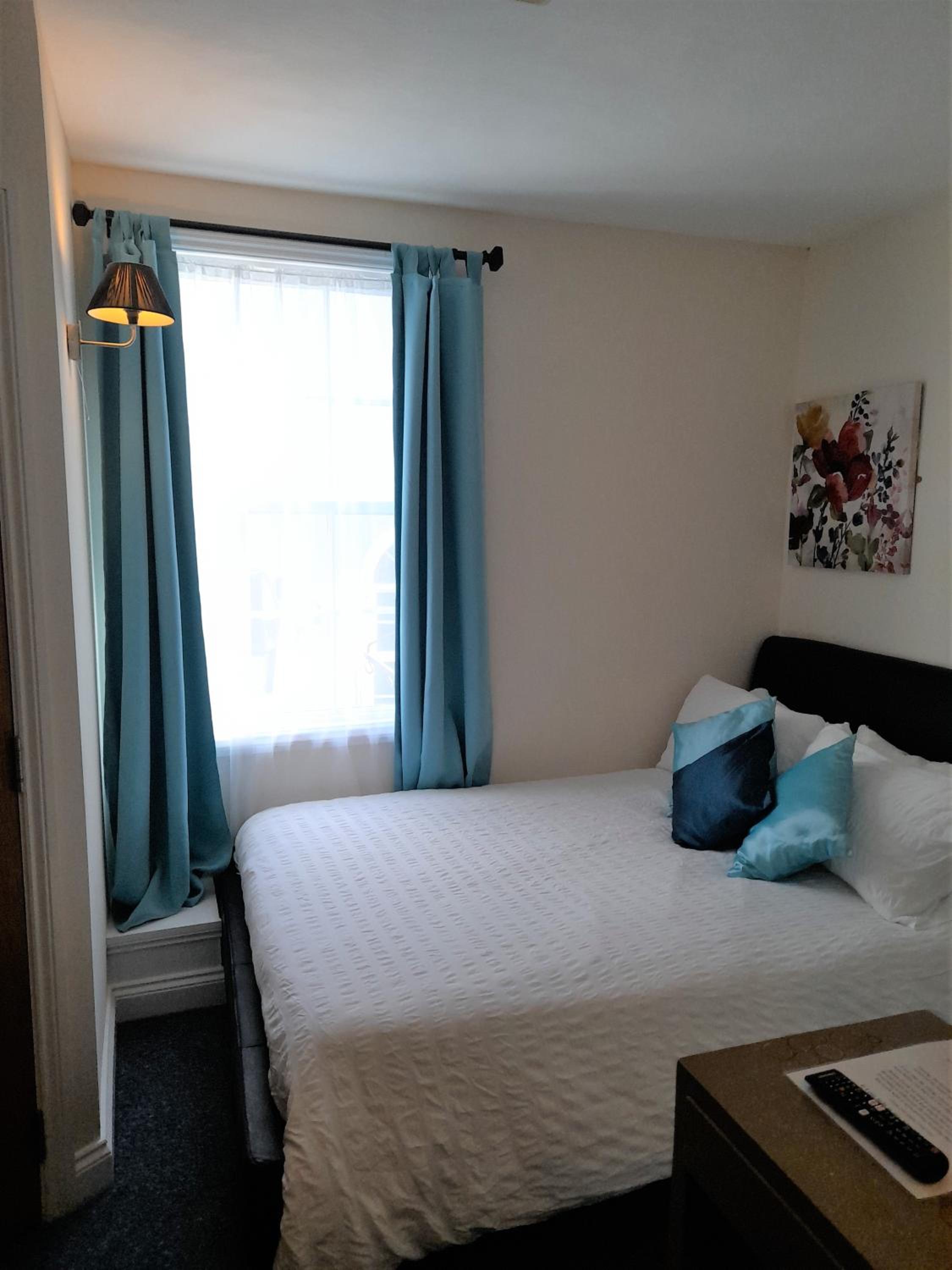 Budget Double Room photo 1