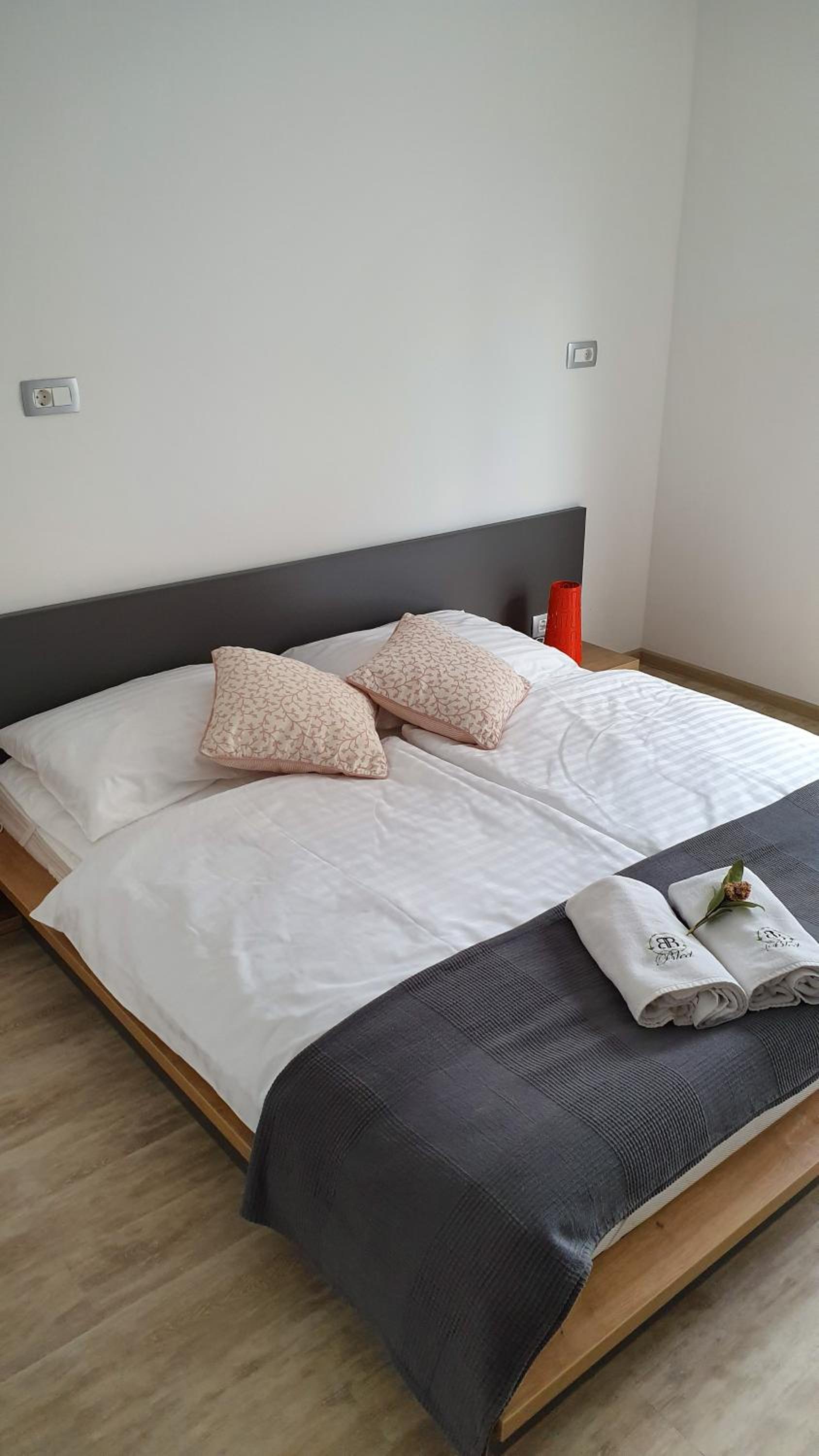 One-Bedroom Apartment with Patio