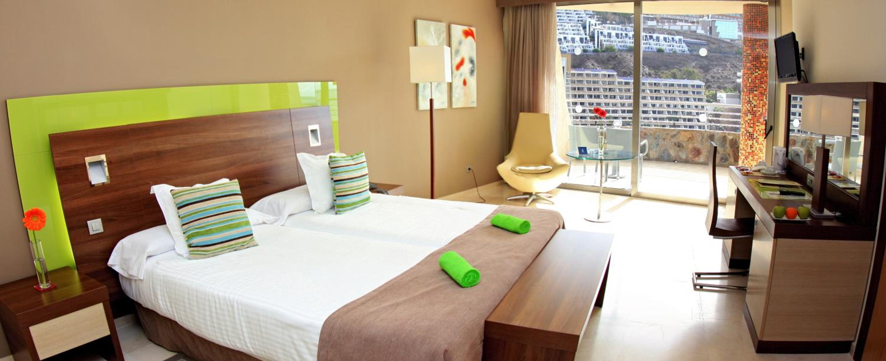 Double Room With Partial Sea View With Aquapark (2 Adults + 1 Child)