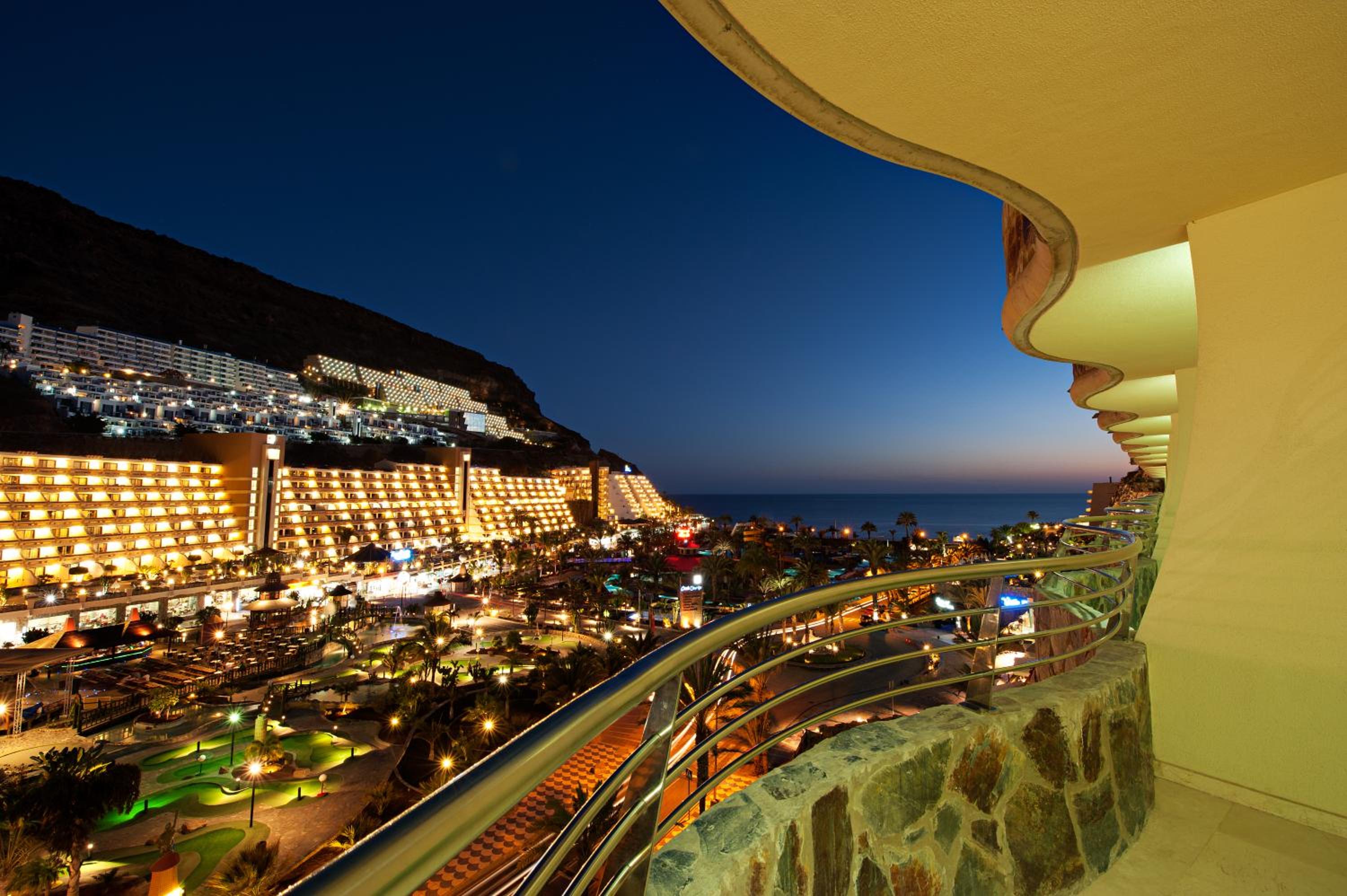 Deluxe Double Room with Balcony and Sea View