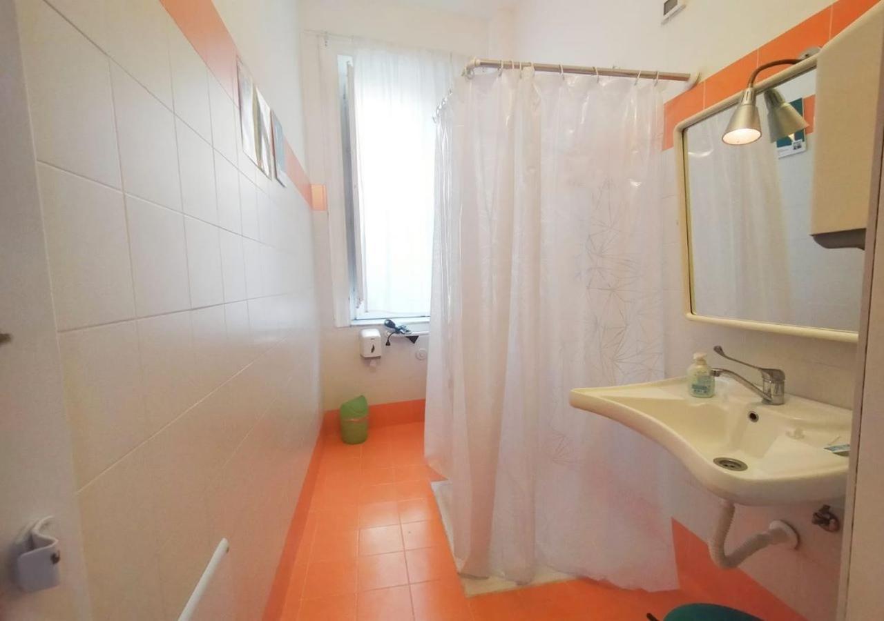 Double Room with Private External Bathroom photo 3