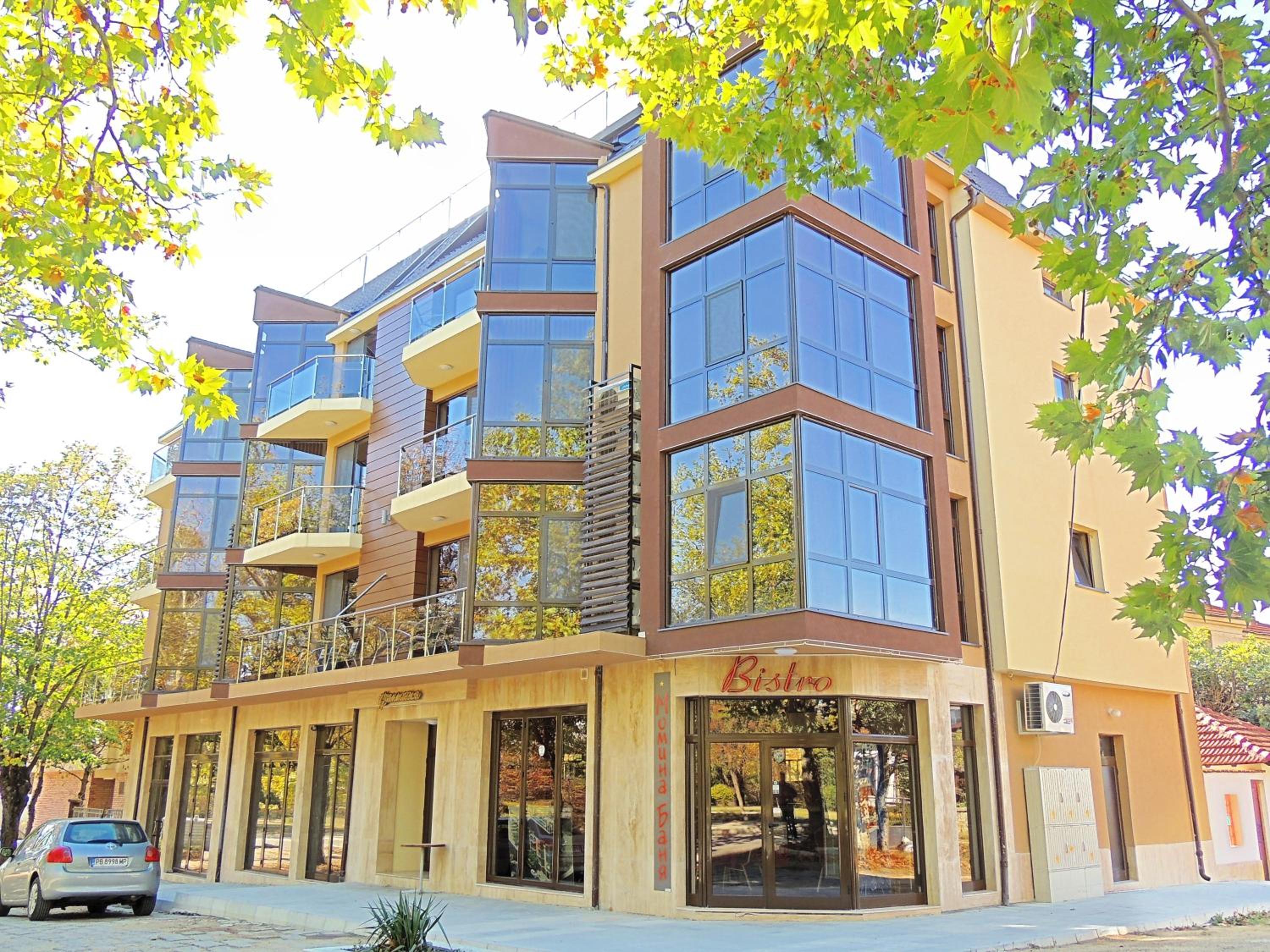 One-Bedroom Apartment with Balcony - Photo 1