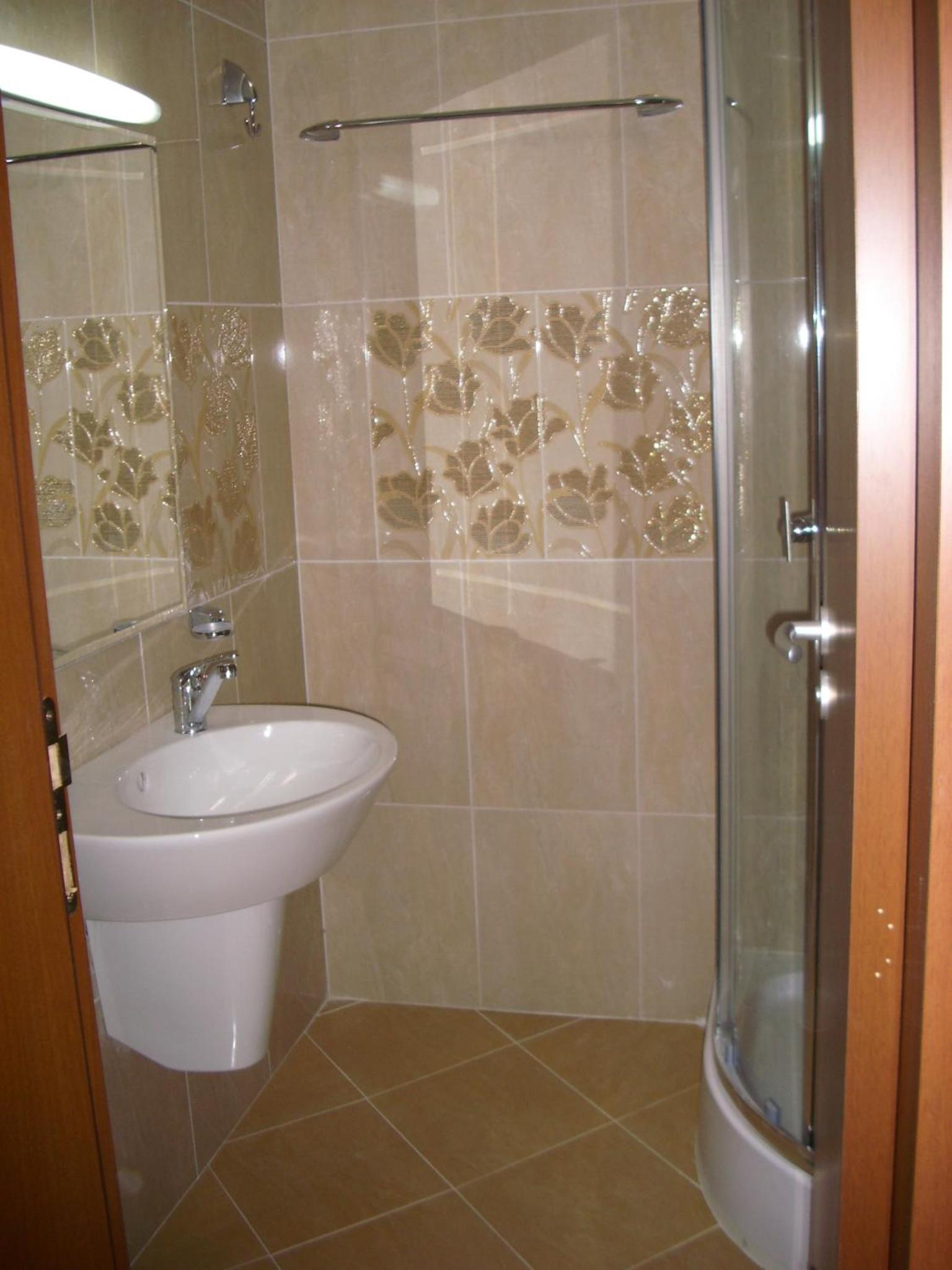 One-Bedroom Apartment with Balcony - Photo 21
