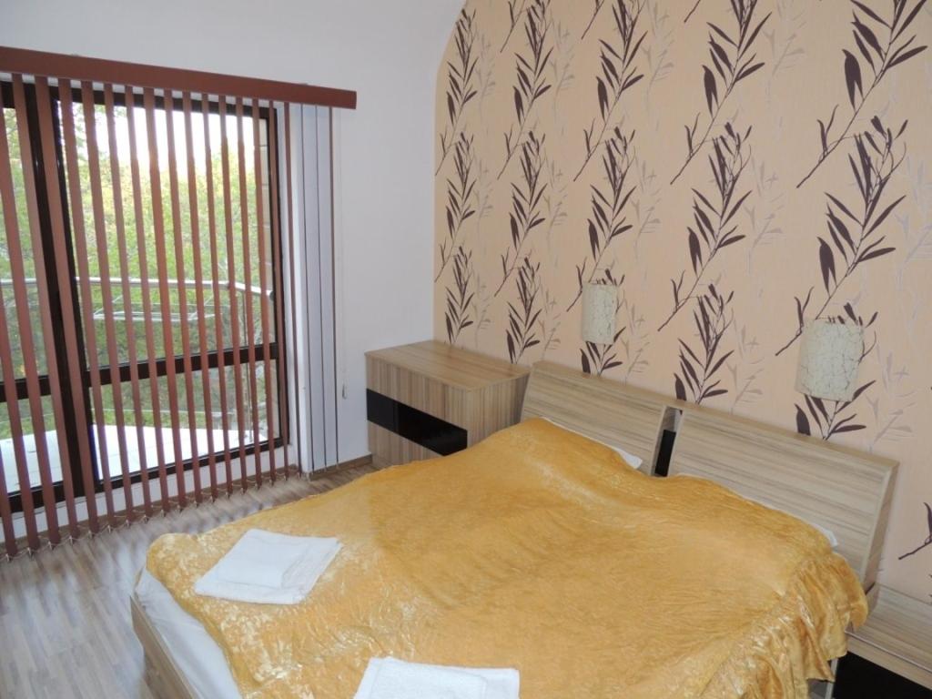 One-Bedroom Apartment with Balcony - Photo 20
