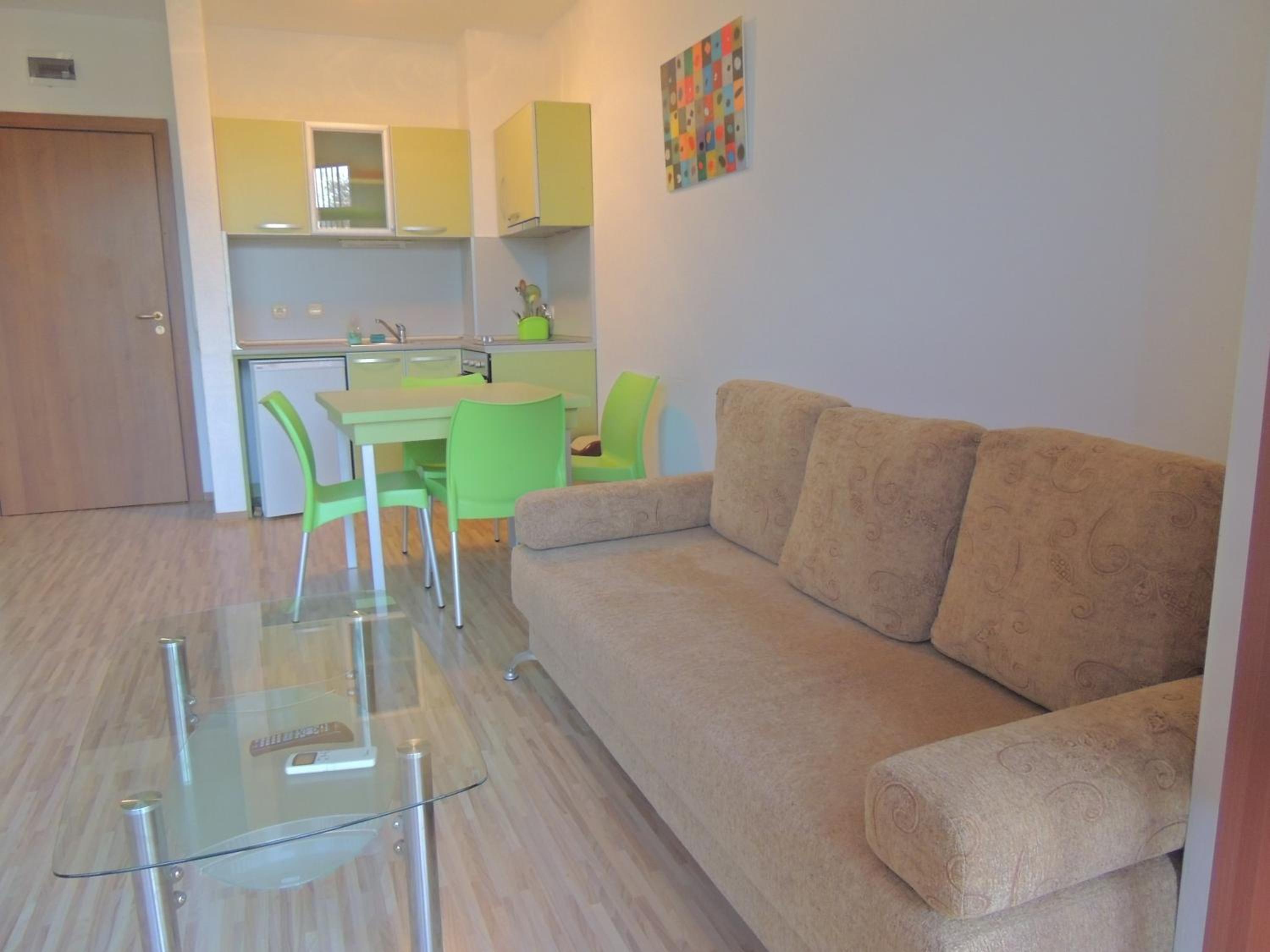 One-Bedroom Apartment with Balcony - Photo 5