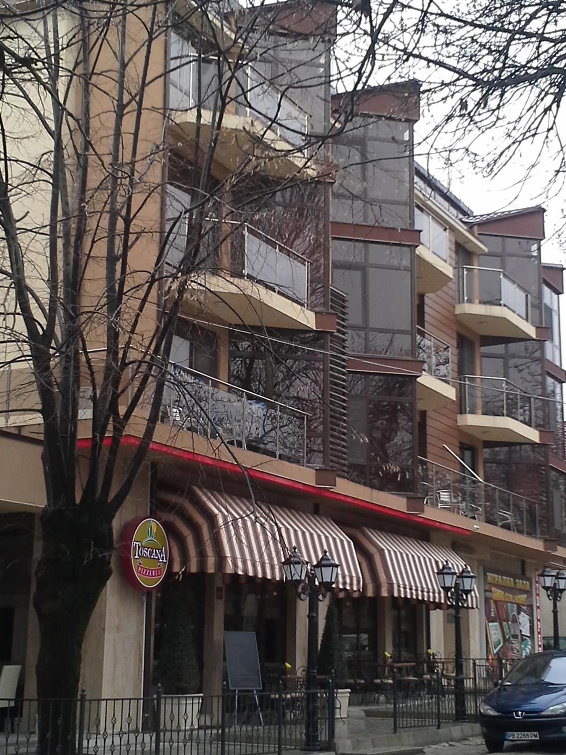 One-Bedroom Apartment with Balcony - Photo 6