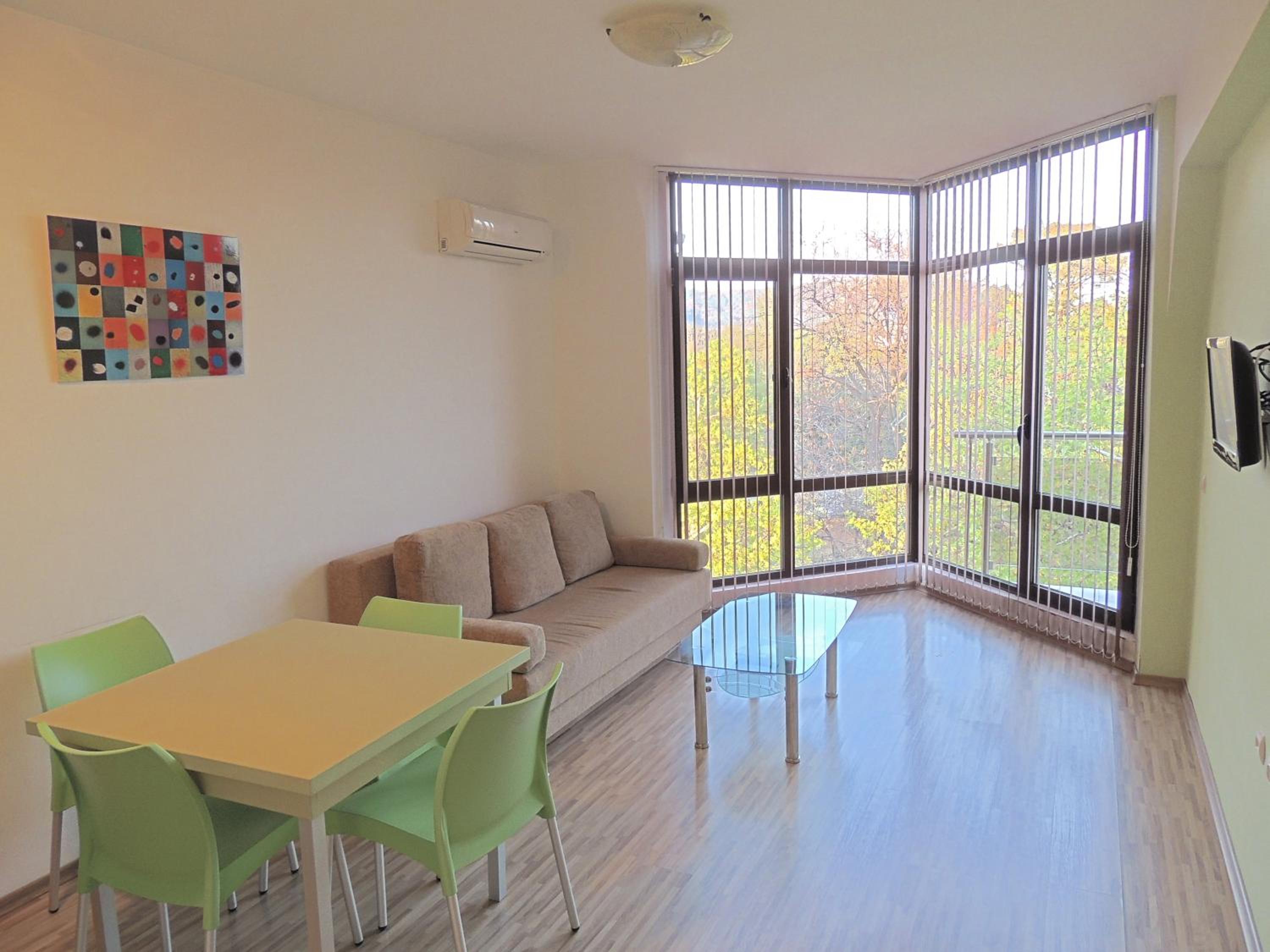One-Bedroom Apartment with Balcony - Photo 7