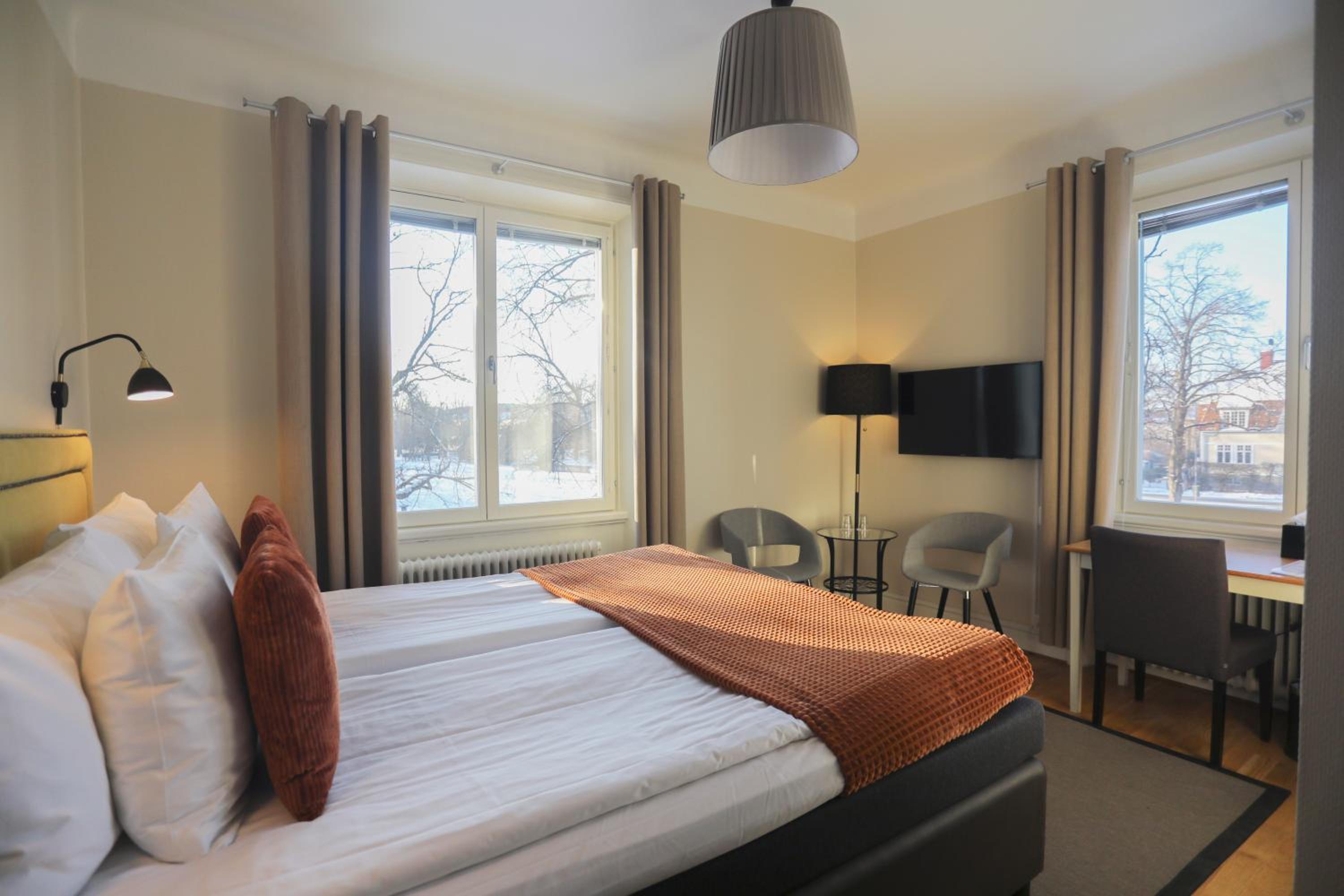Double or Twin Room - Photo 1