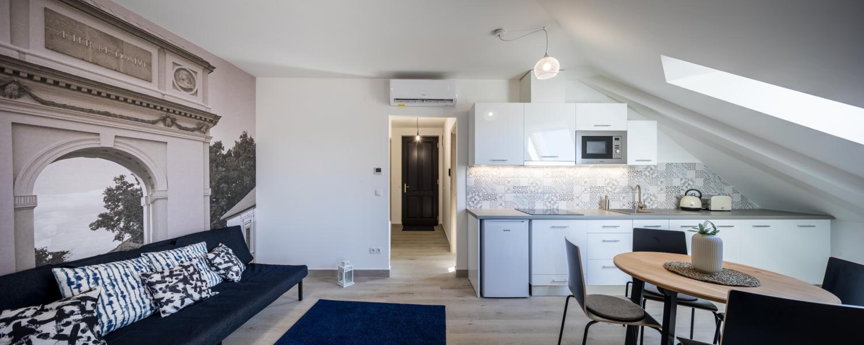 Deluxe Apartment - Photo 9