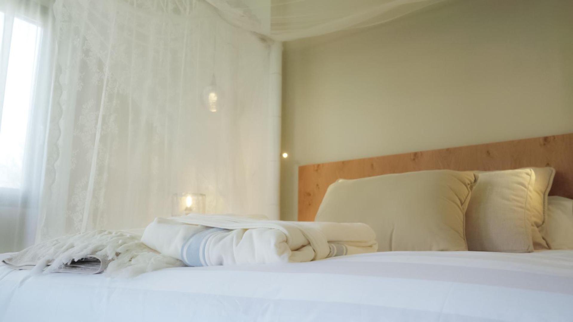 Junior Suite with Private Pool - Photo 1