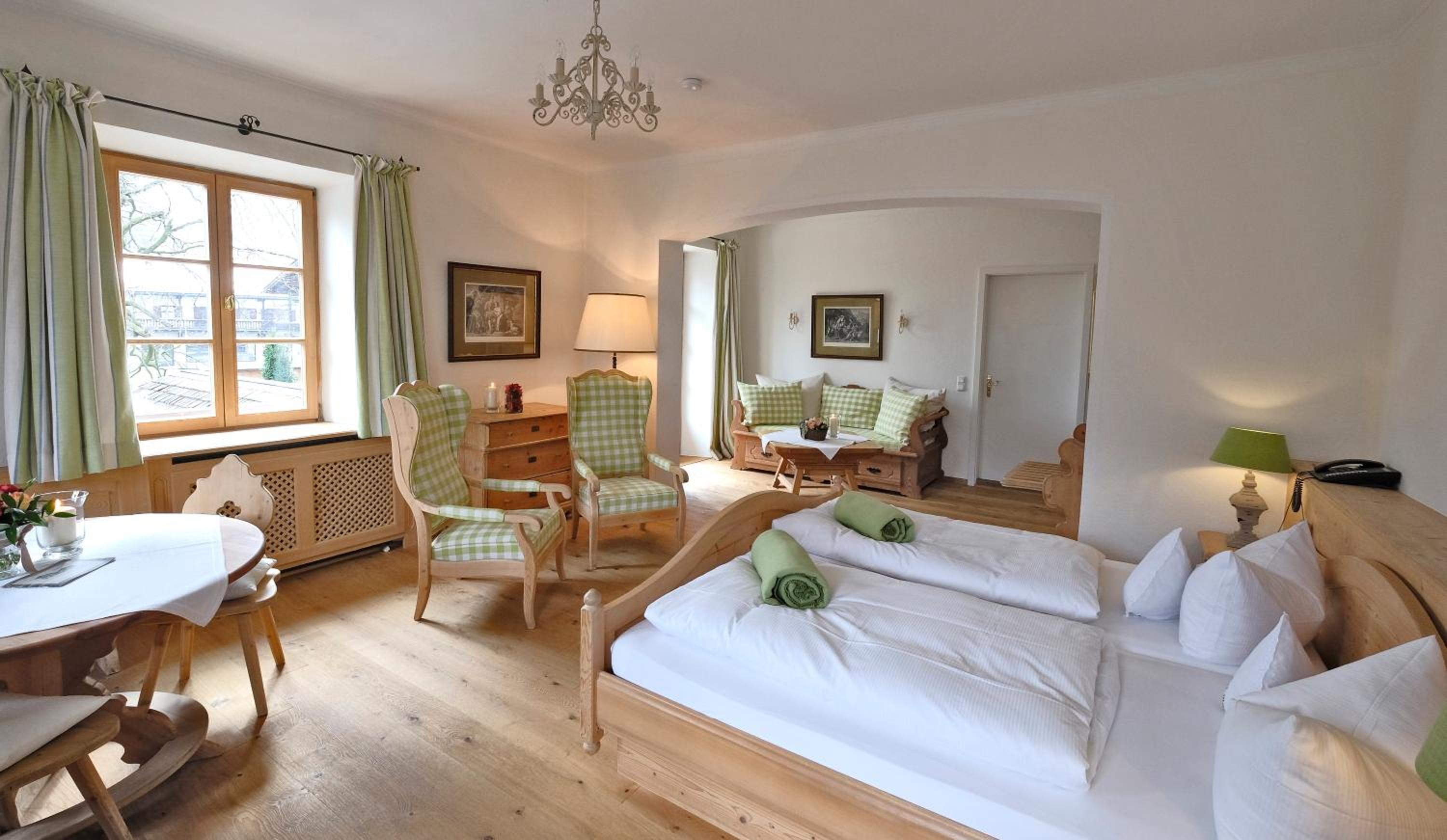 Deluxe Double Room photo 2