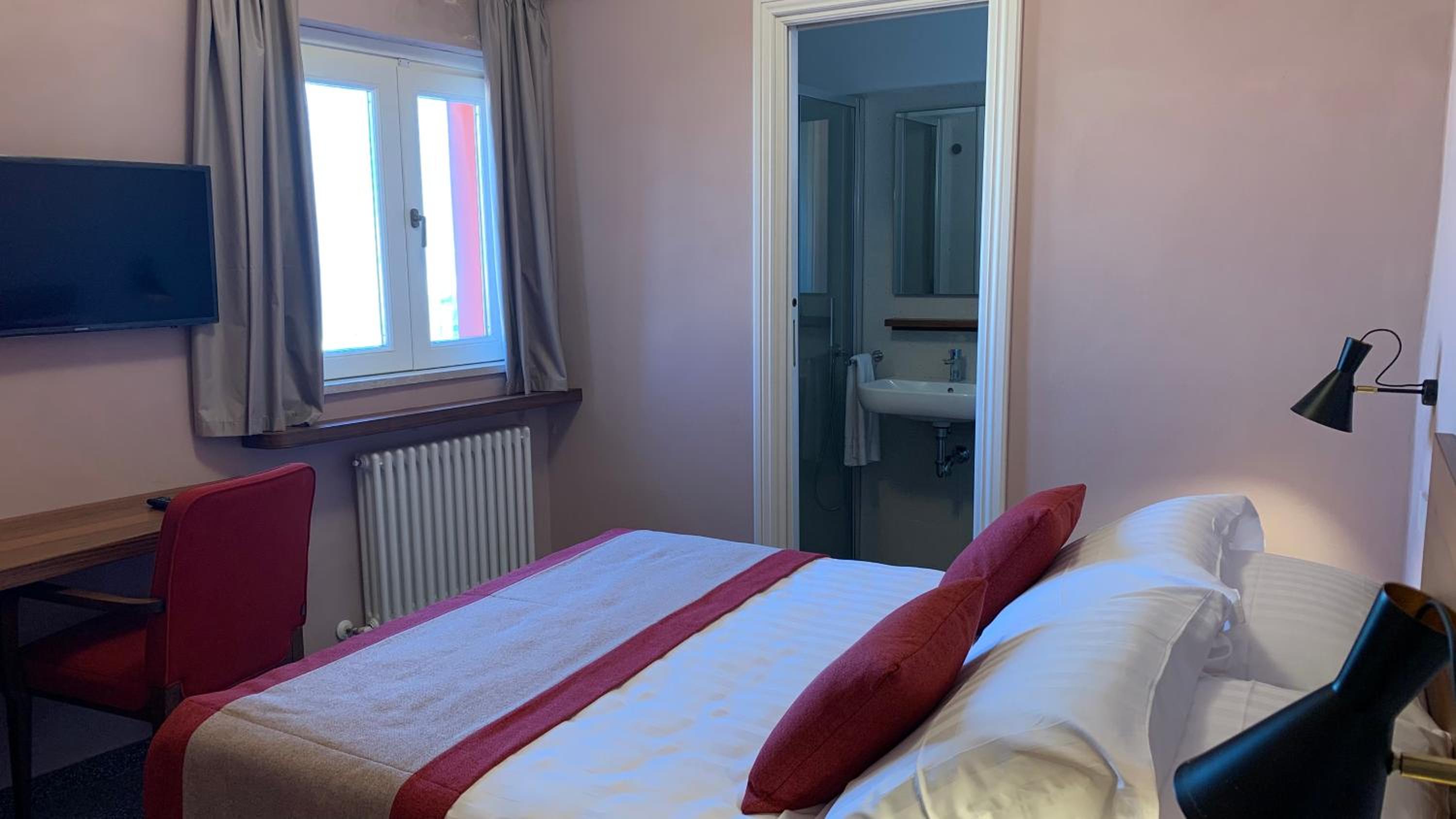 Double Room - Photo 13
