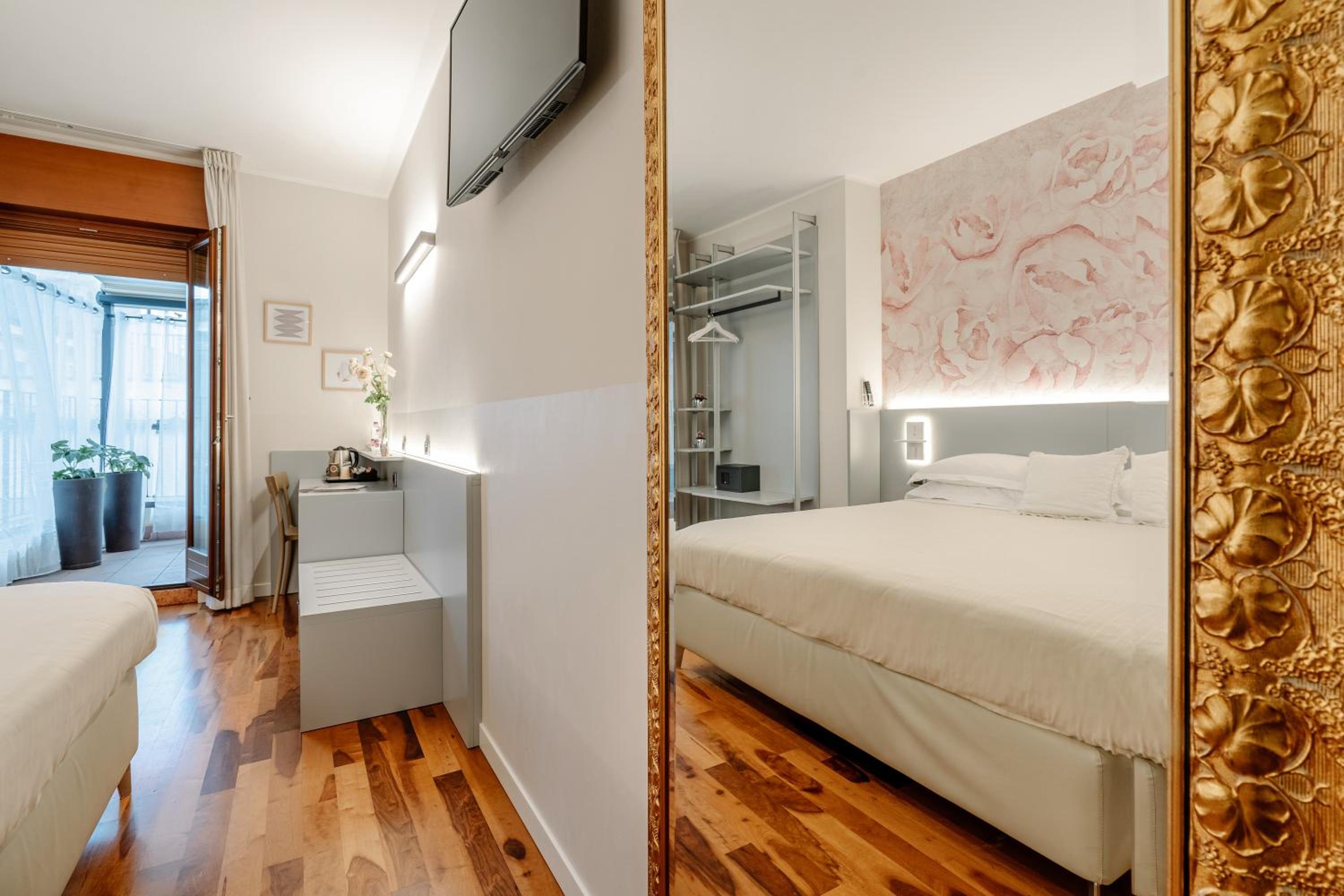 Superior Double or Twin Room - Photo 11