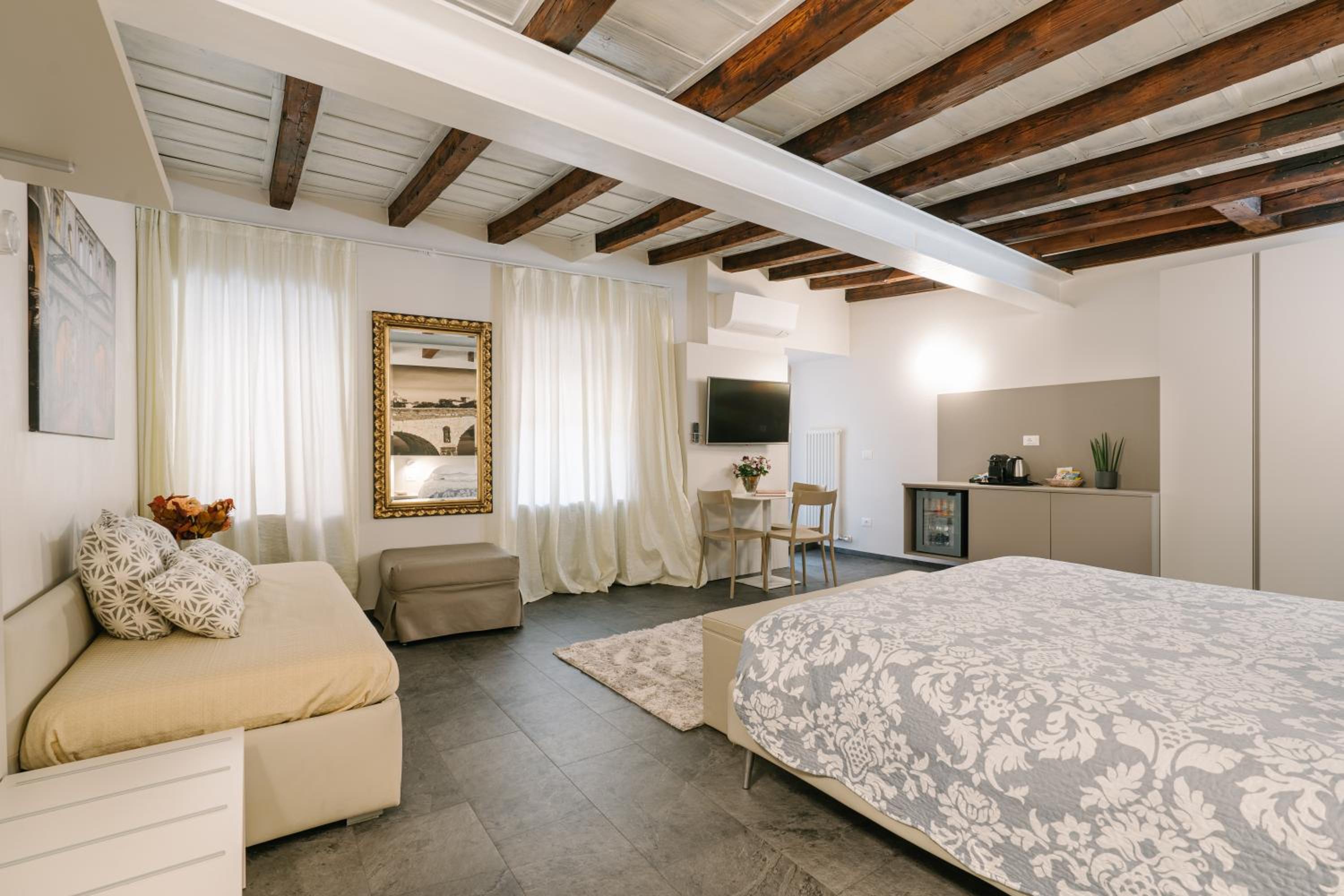 Family Suite - Separate Building