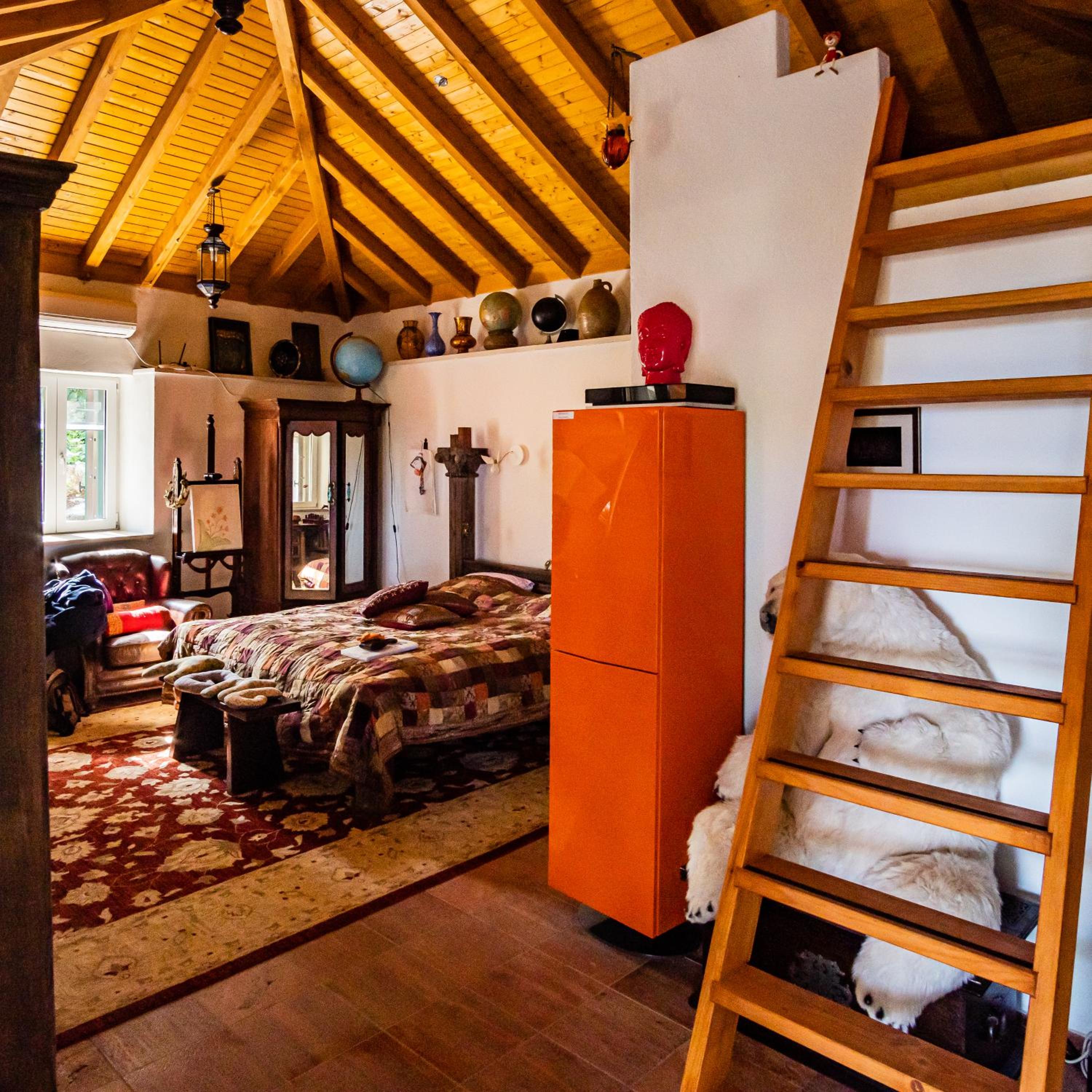 Villa photo 1
