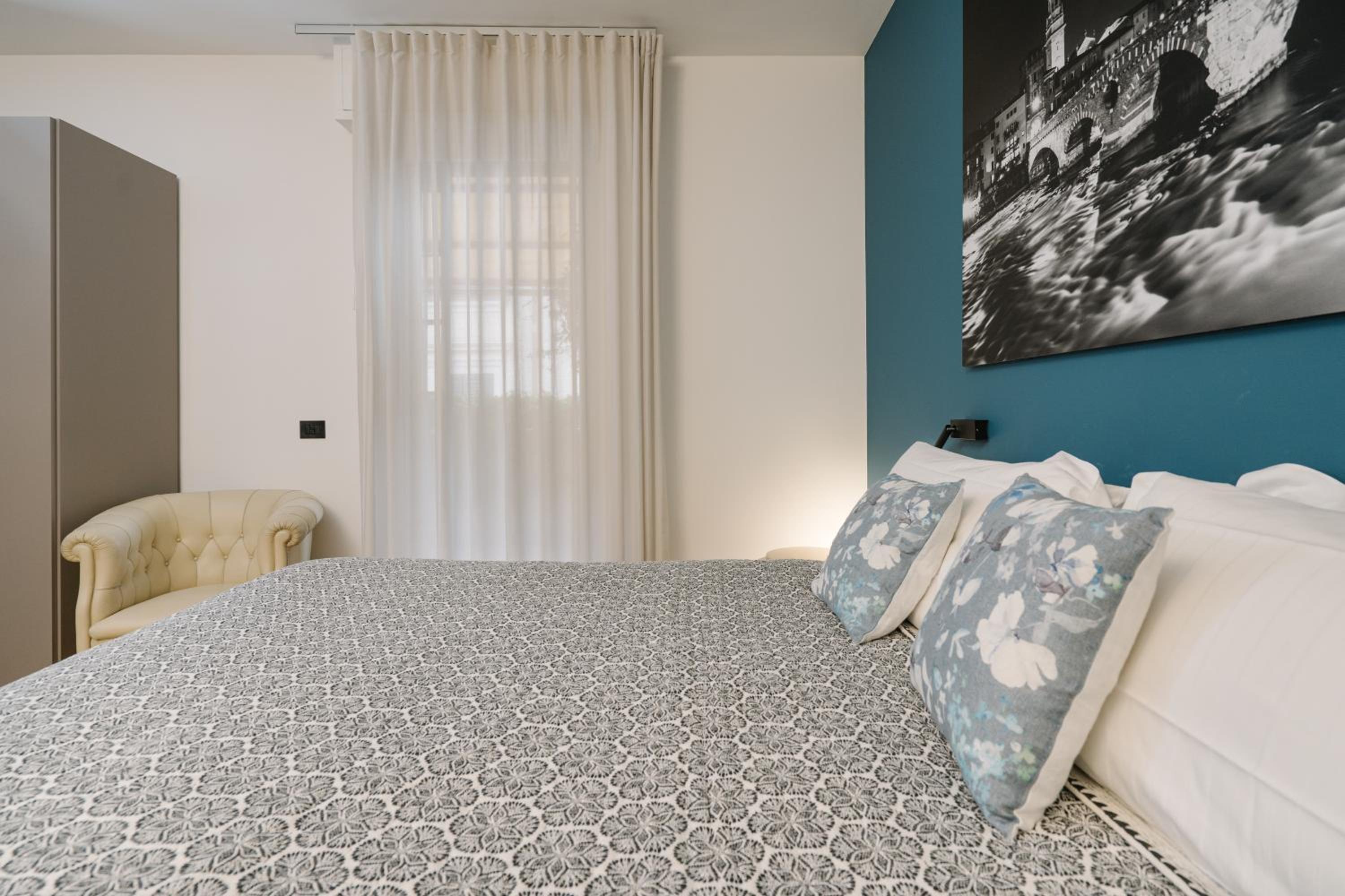 Suite with Balcony - Separate Building