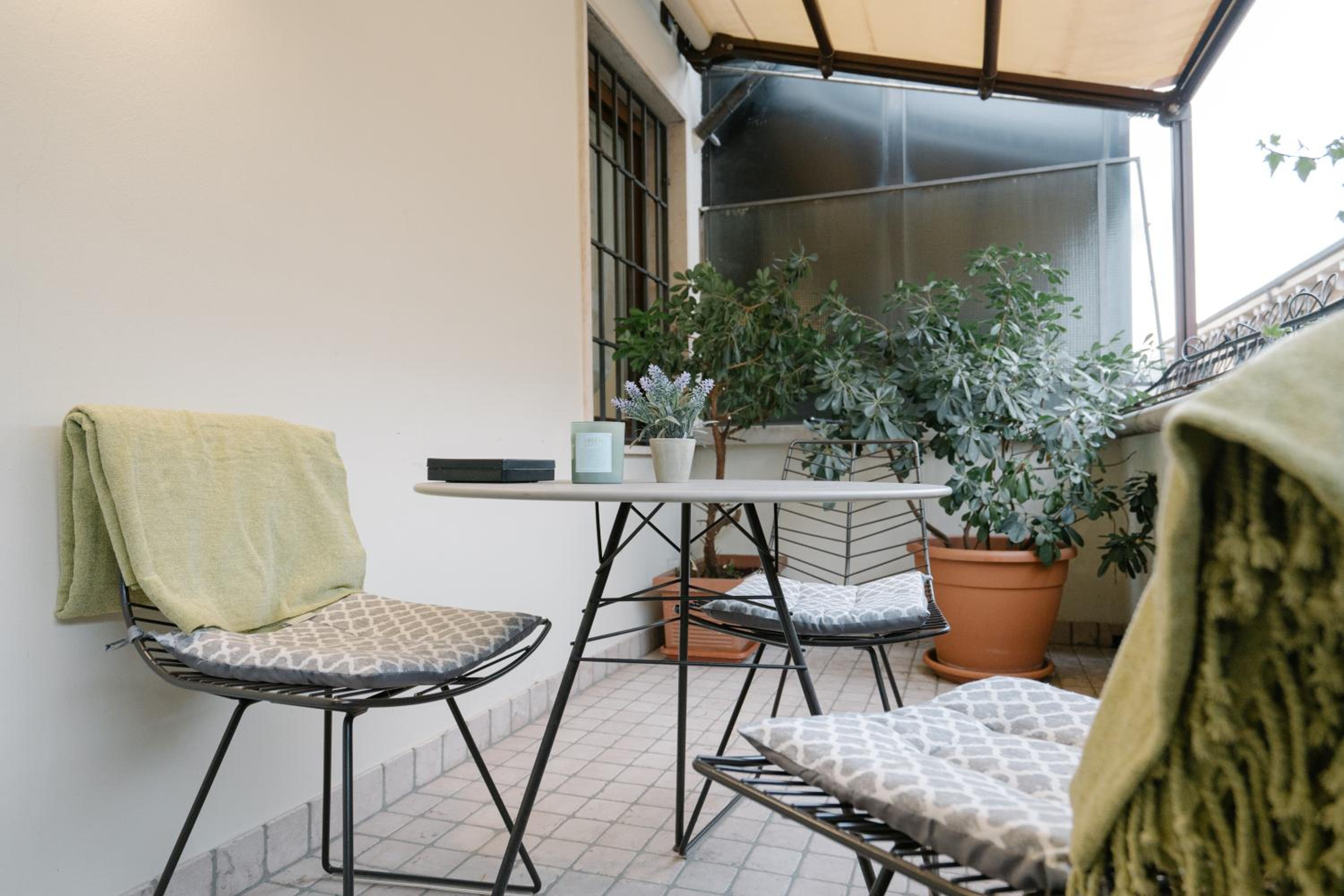 Suite with Balcony - Separate Building