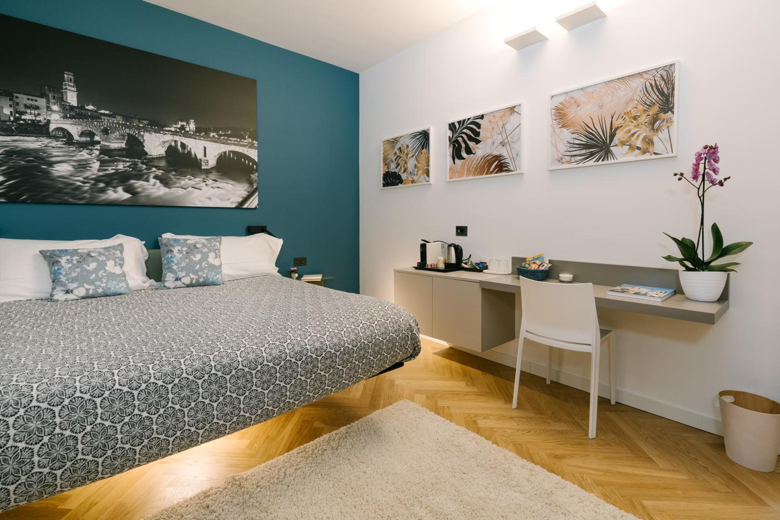 Suite with Balcony - Separate Building