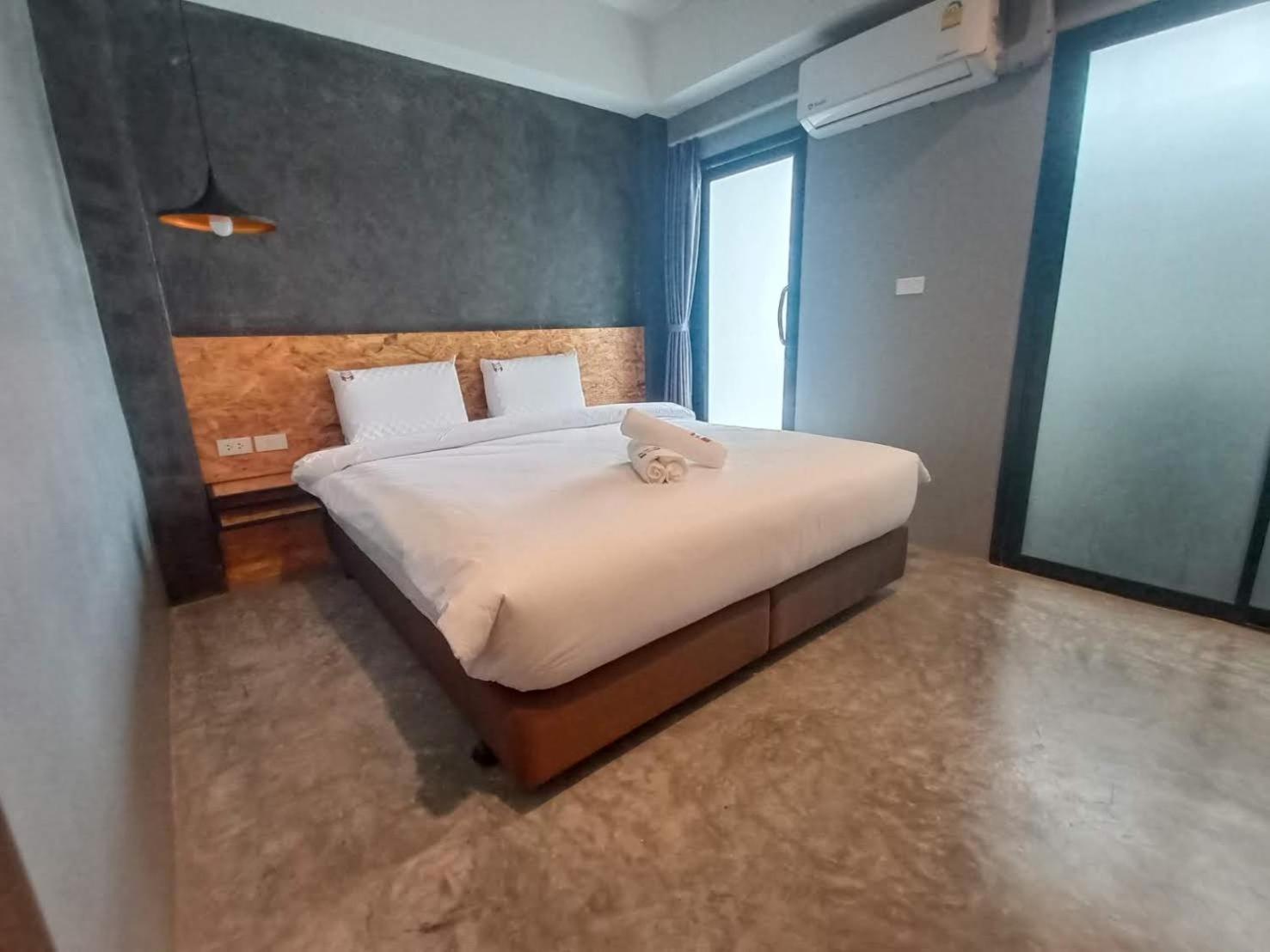 Standard Double Room - Photo 4