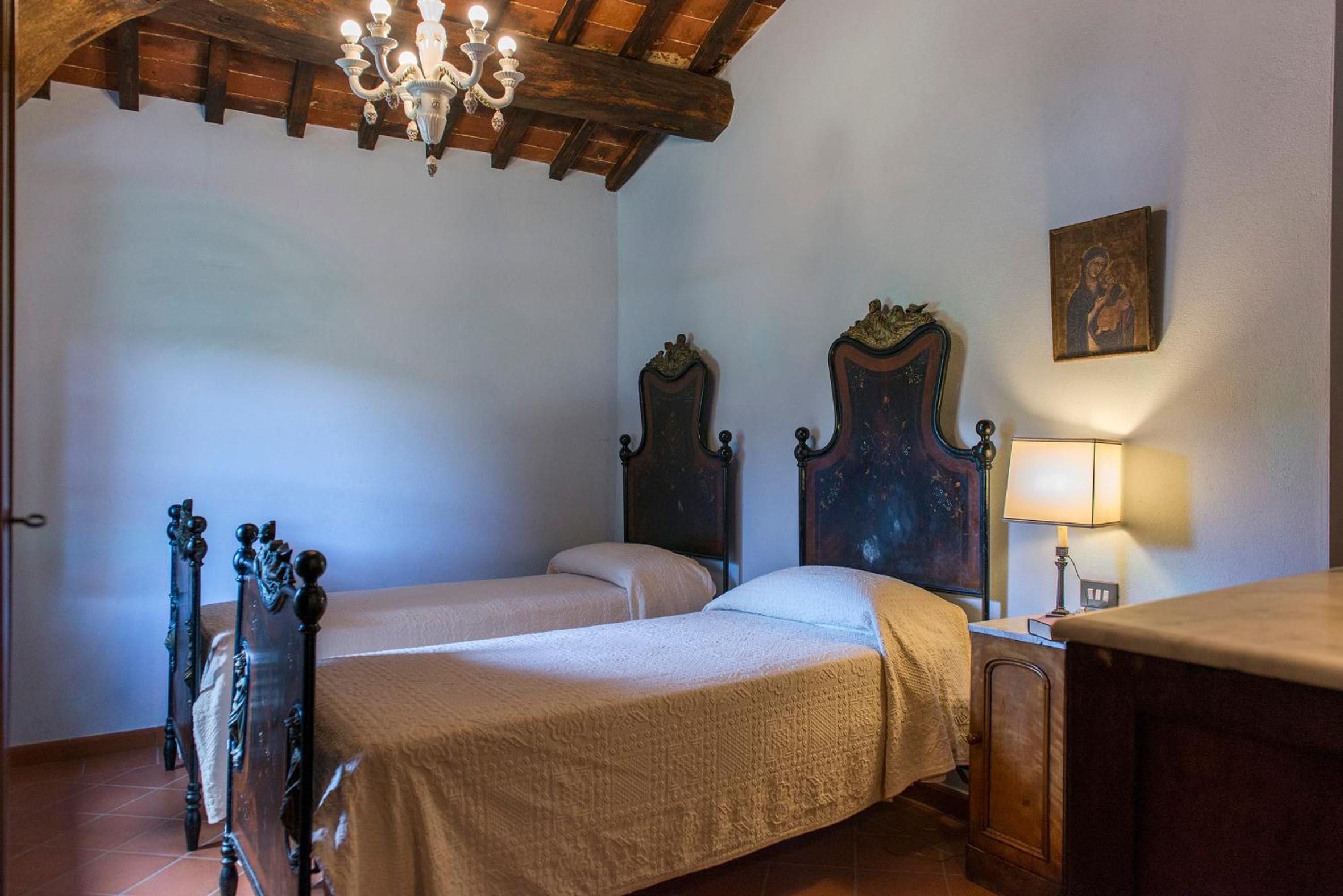 Villa photo 3
