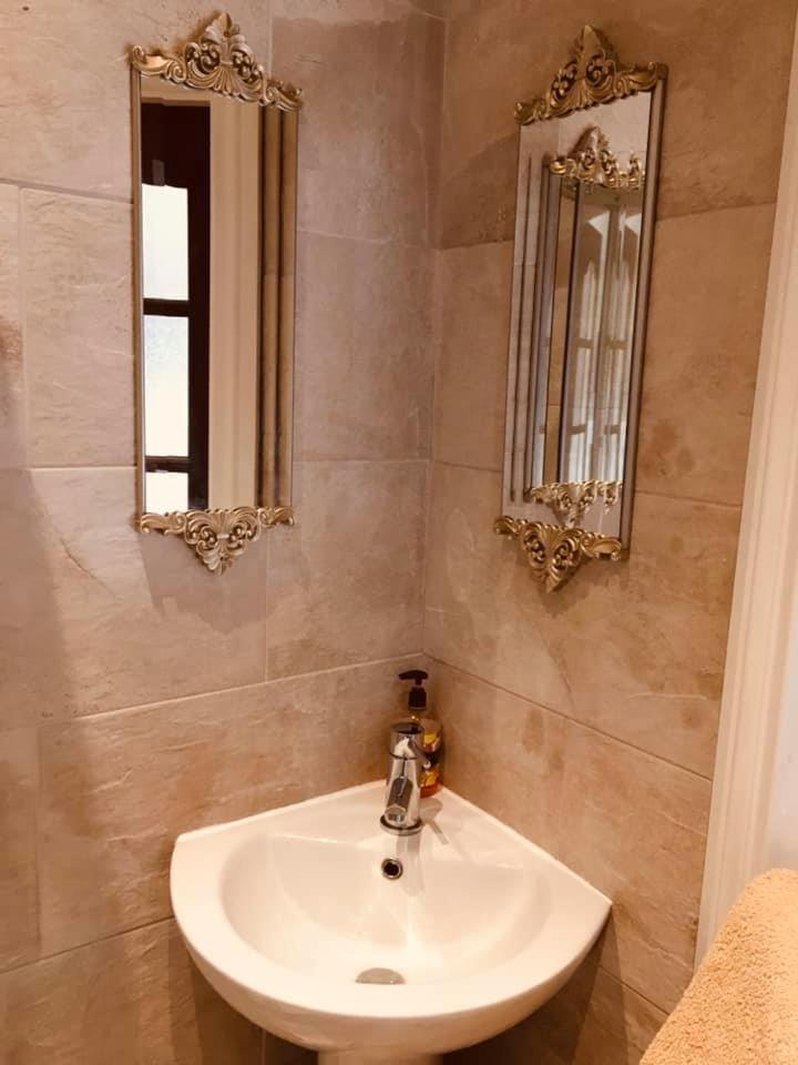 Superior Double or Twin Room with Garden View - Photo 6