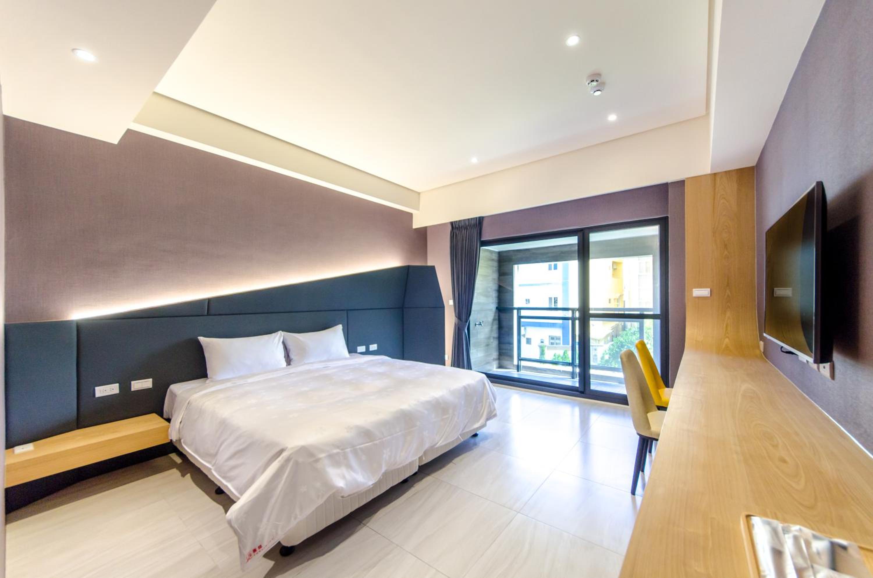 Deluxe Double Room with Shower