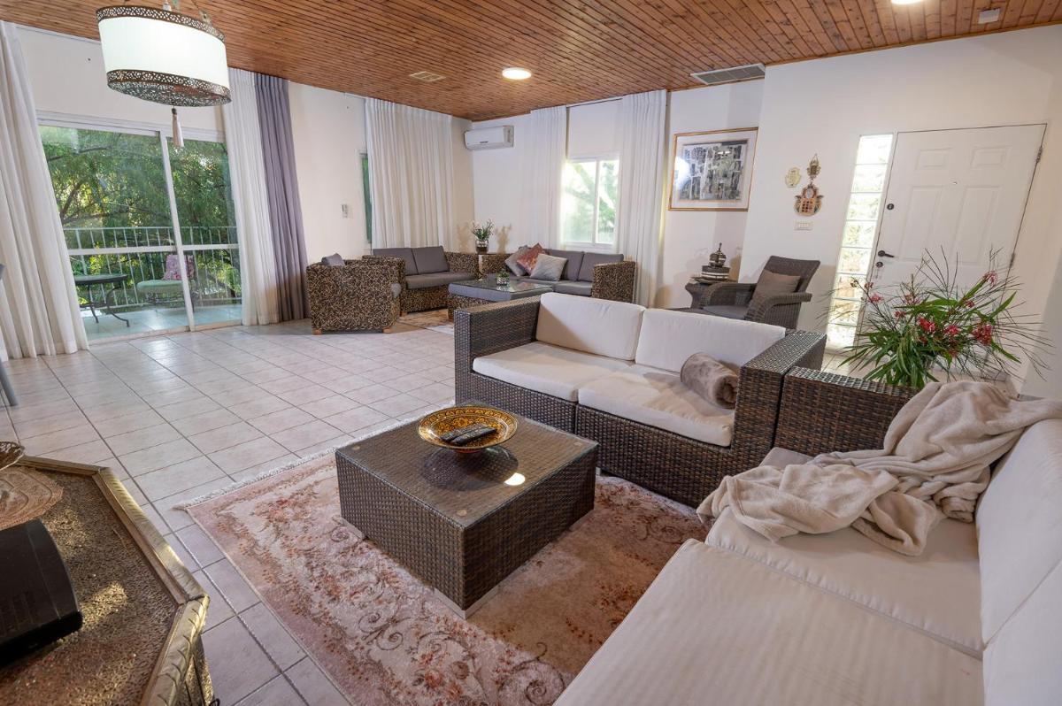 Four-Bedroom House photo 2