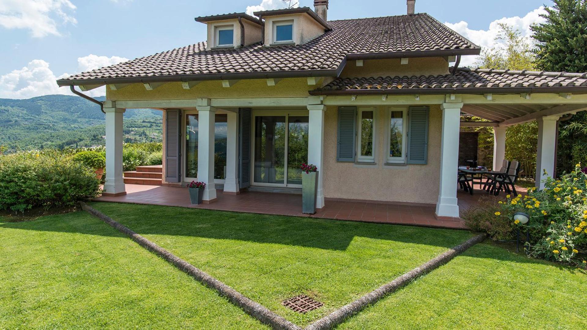 Villa photo 3