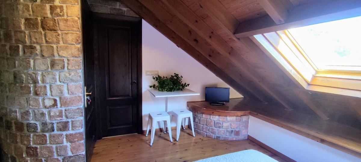 Studio (2 Adults) photo 3