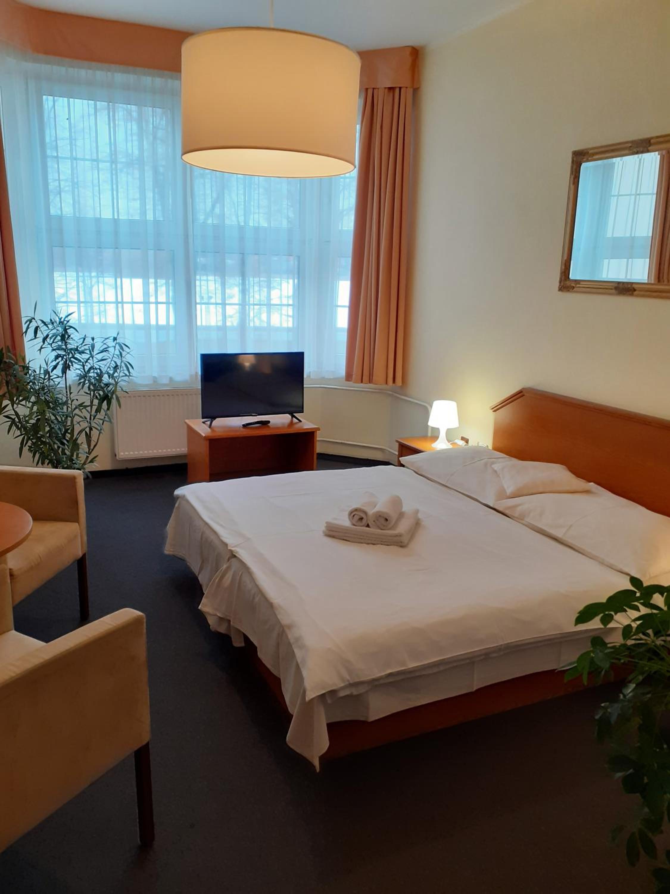 Double Room with Bathroom - Photo 4