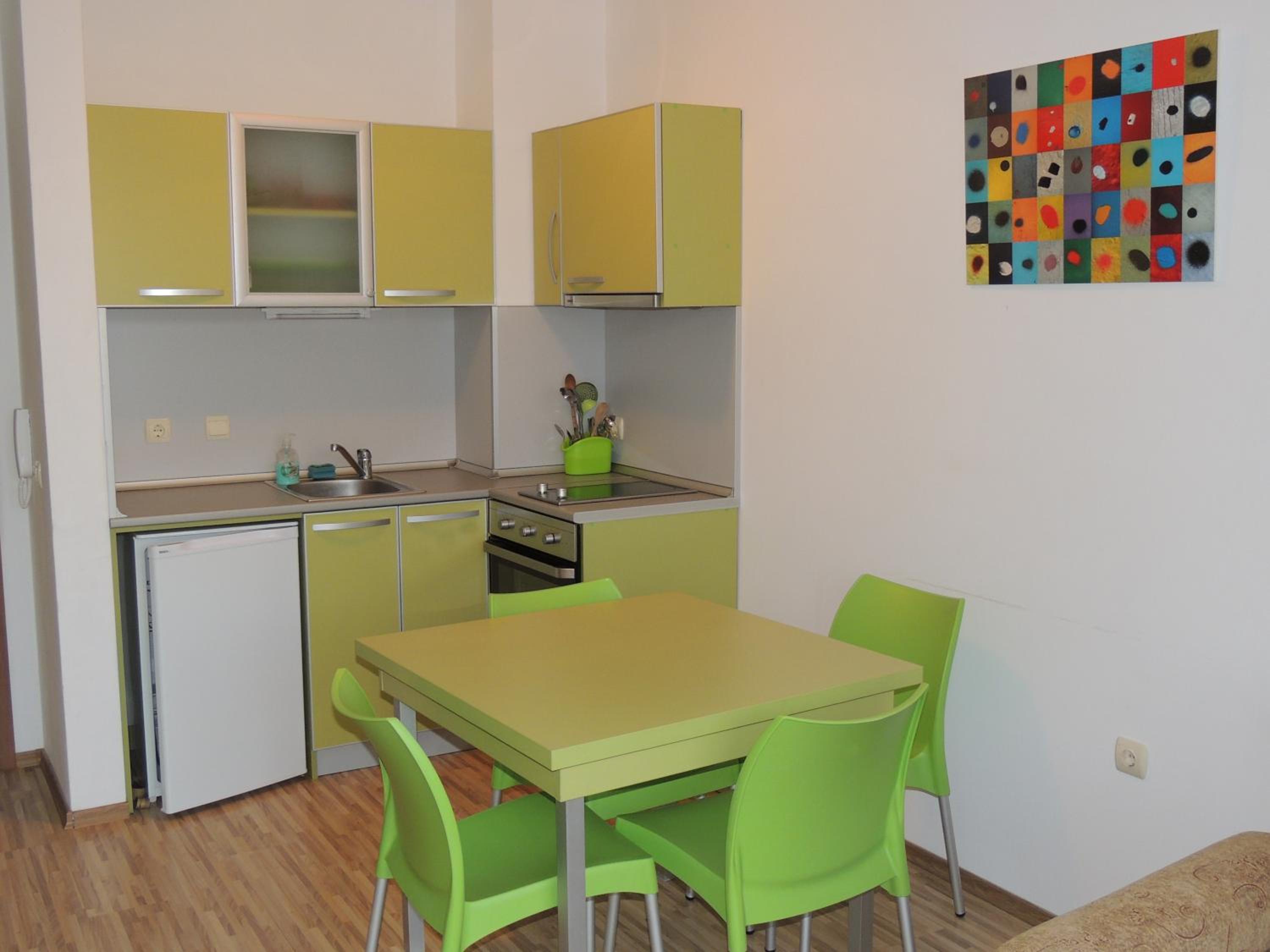 One-Bedroom Apartment with Balcony - Photo 10