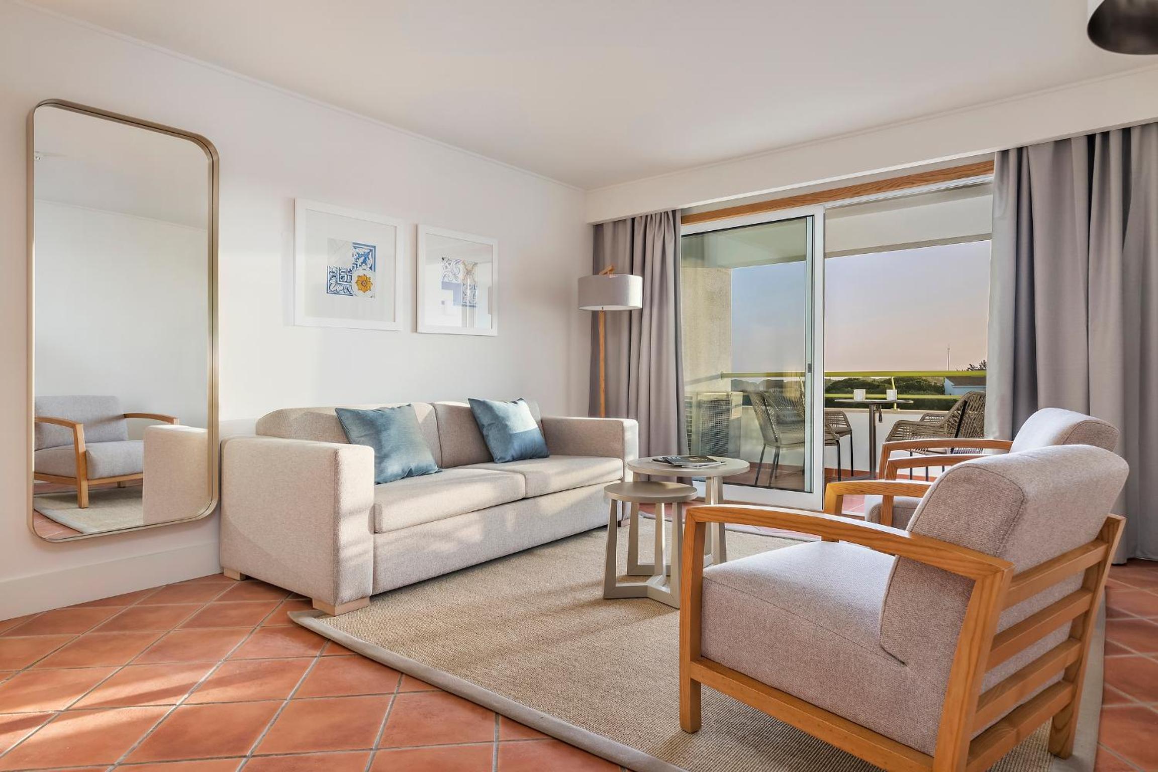 Standard One-Bedroom Apartment - Photo 6