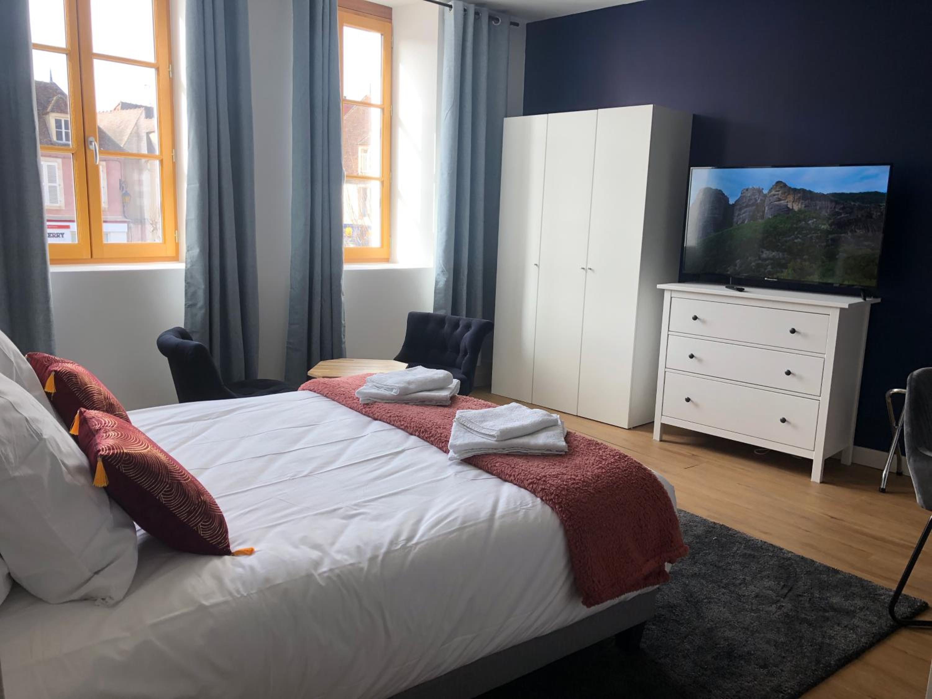 Deluxe Queen Room - Photo 2