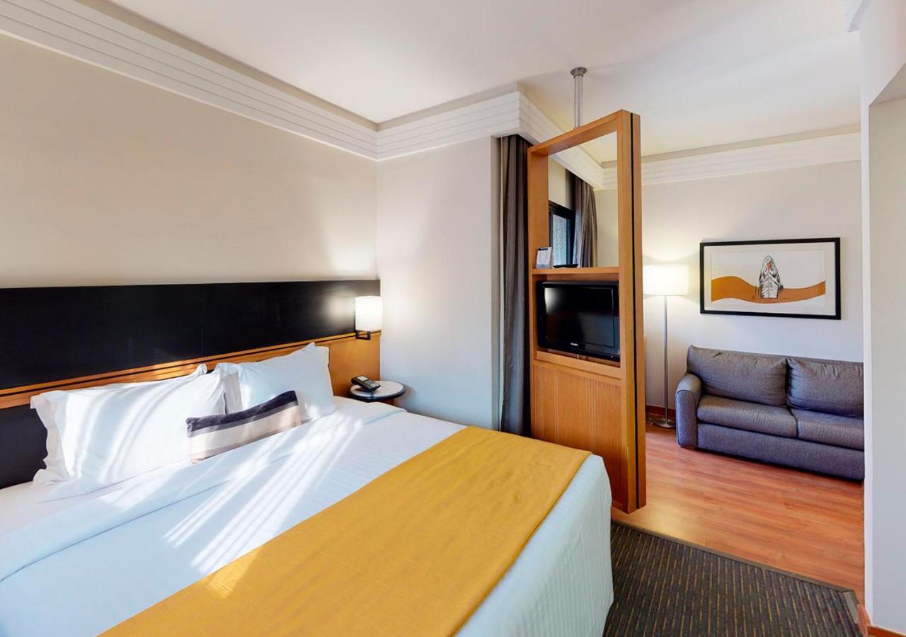 Superior Suite - Photo 5