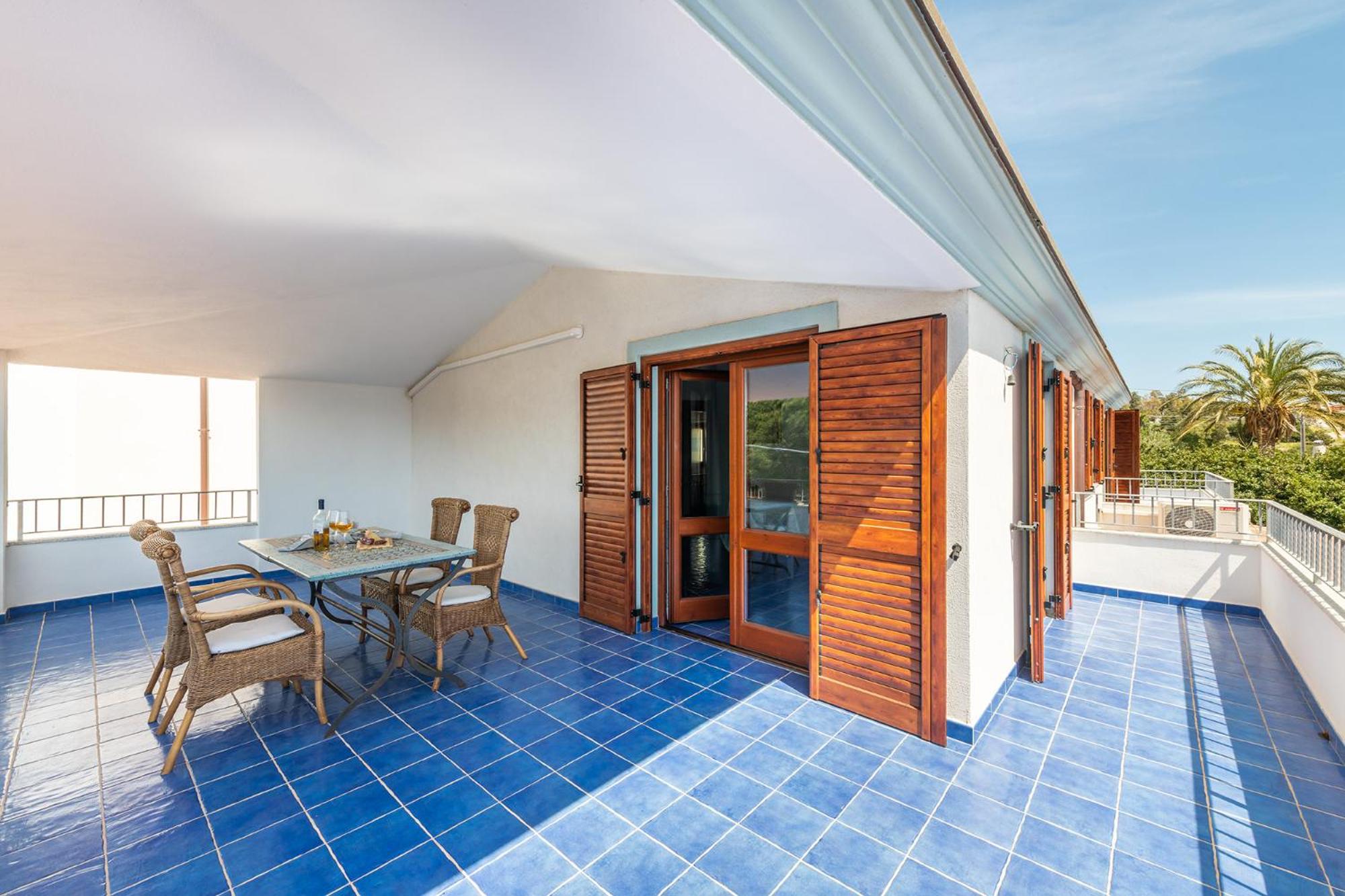Two-Bedroom House photo 3