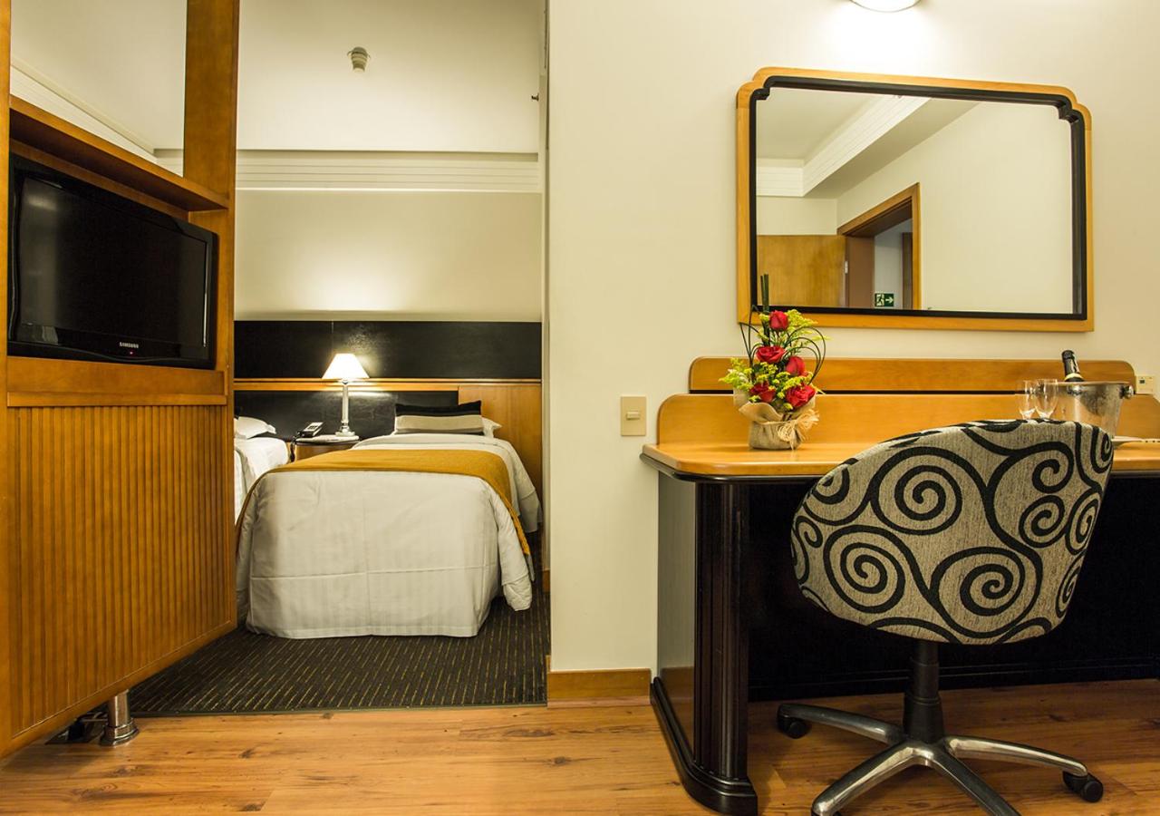 Standard Suite - Photo 13