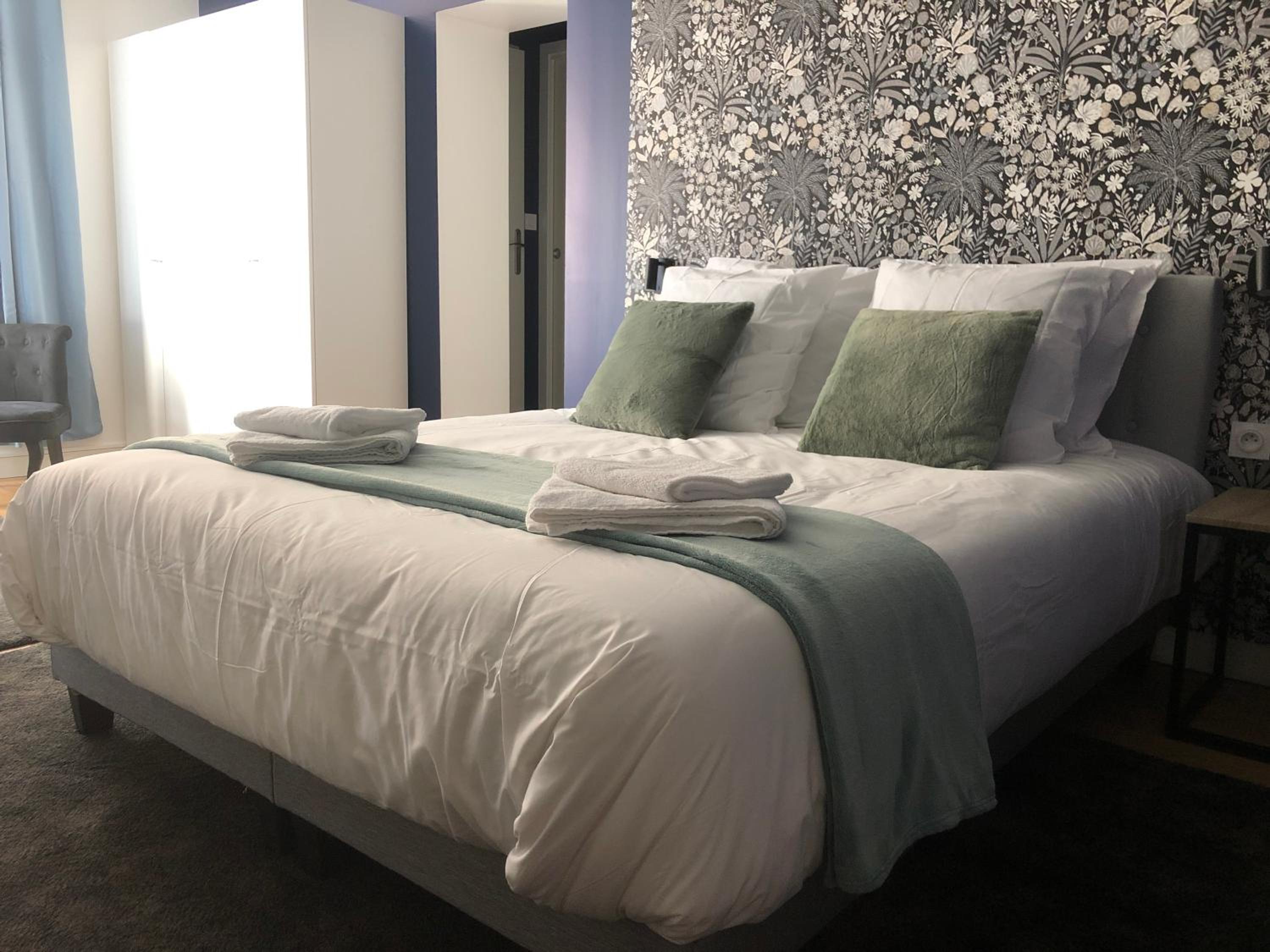 Queen Room photo 3